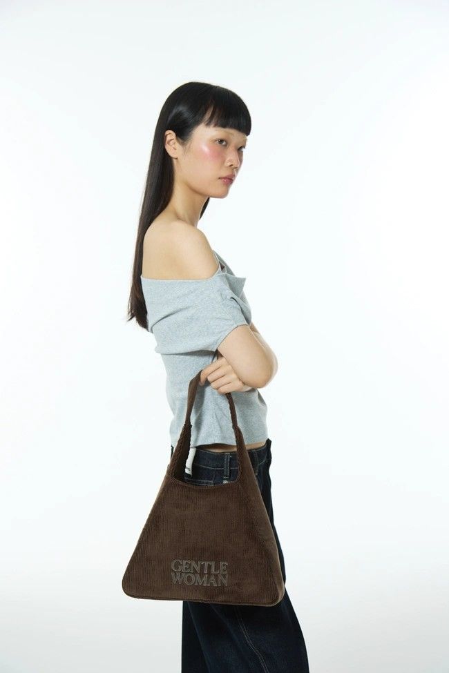 【預購】Gentlewoman Corduroy Hobo Bag（勿直接下單 請先私訊IG詢問⮕@_w.e_shop）