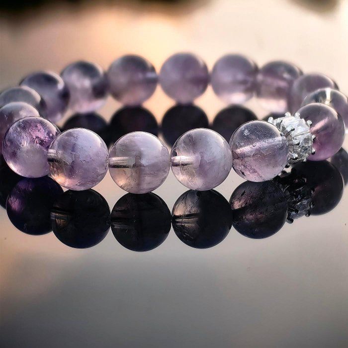 ╭＊紫月兔＊╮天然夢幻紫兔毛水晶手串 12.4mm 手圍17 搭白阿塞 設計款