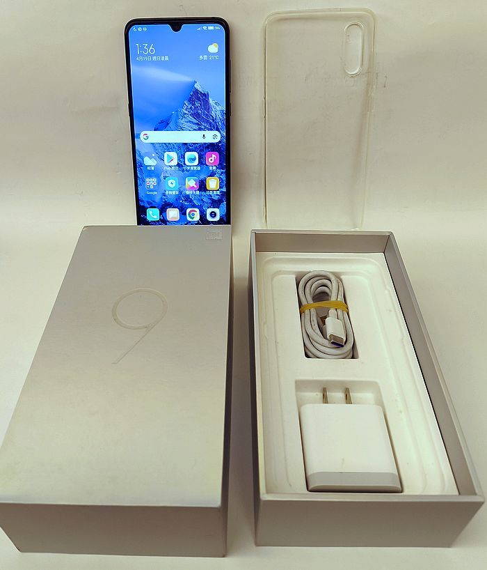 小米 9 （Xiaomi 9） 手機 （鋼琴黑）