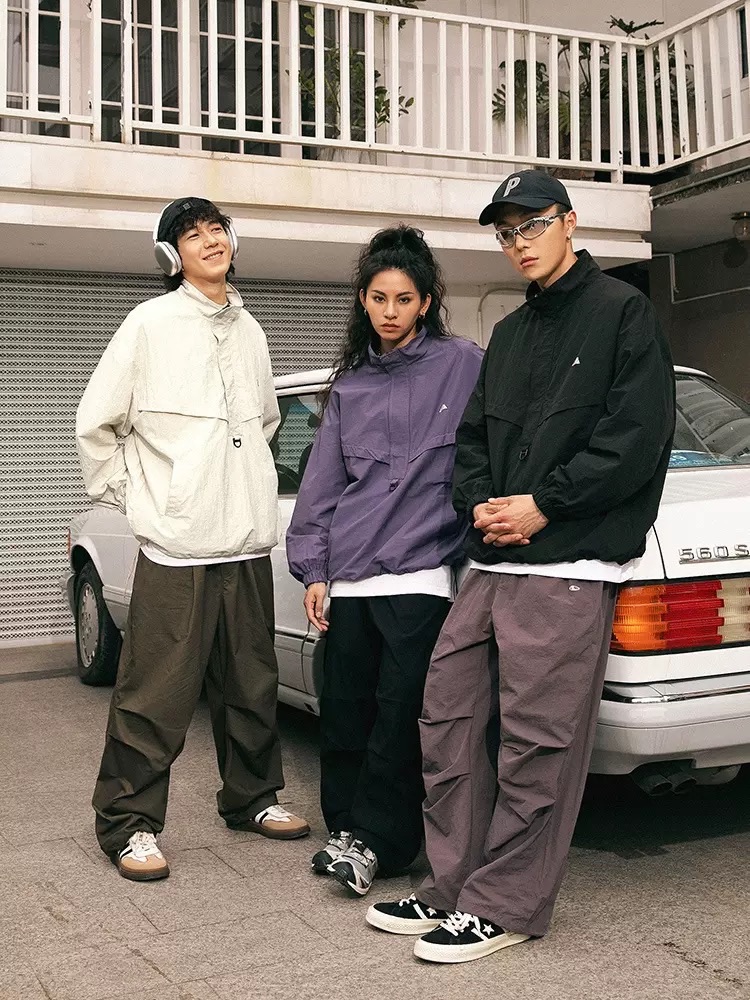 夏季輕薄防潑水皺皺衝鋒衣