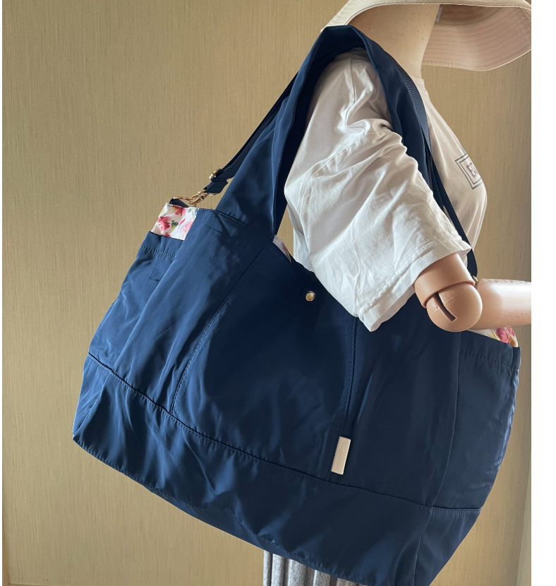 桃莉琪*moki*單品!!日系一起去旅行吧~花朵印花大提包行李包-現貨