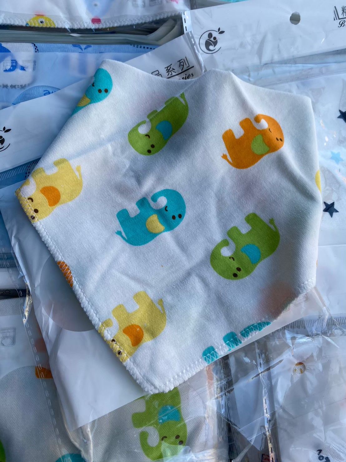 11.棉質三角口水巾