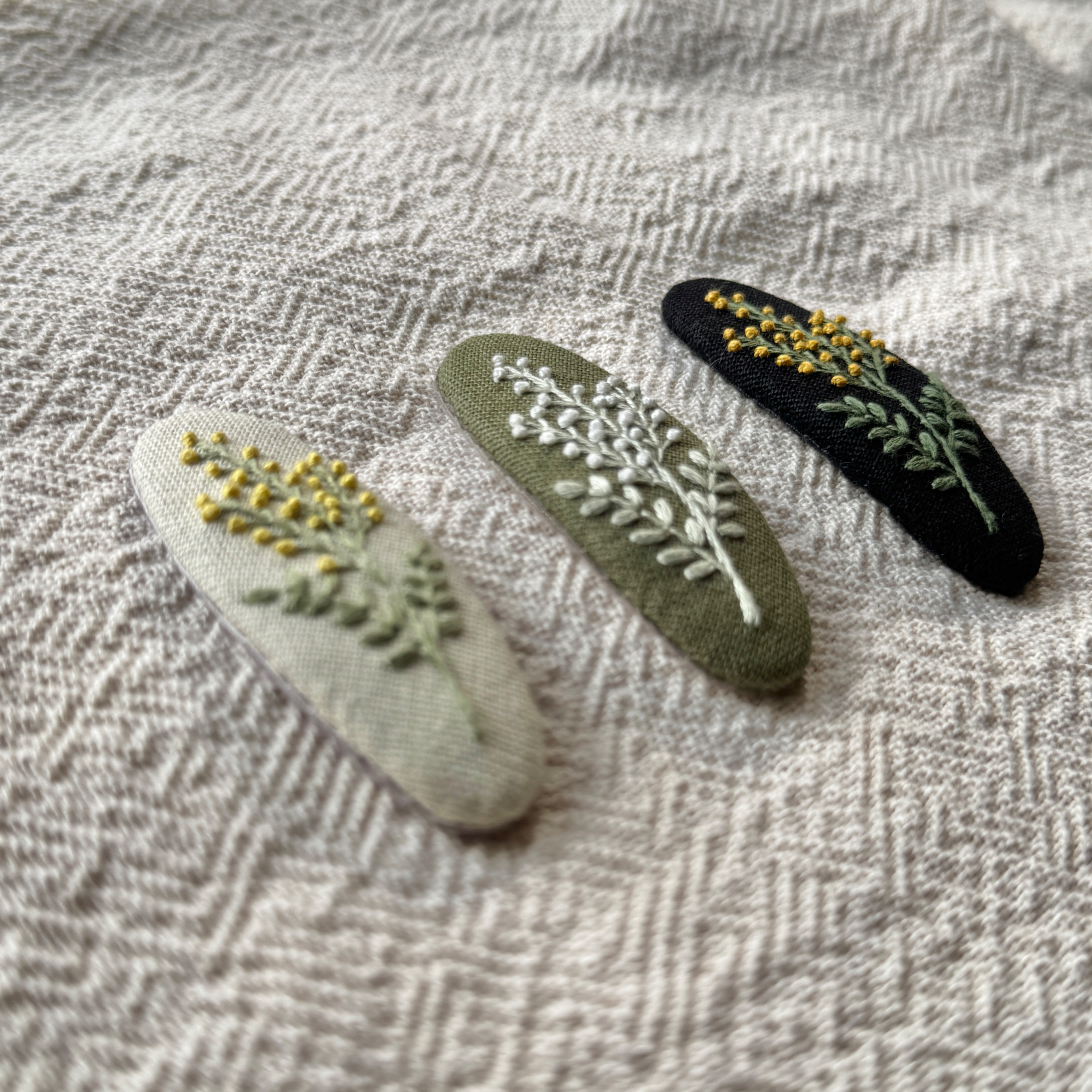 手工刺繡 金合歡髮夾/BB夾