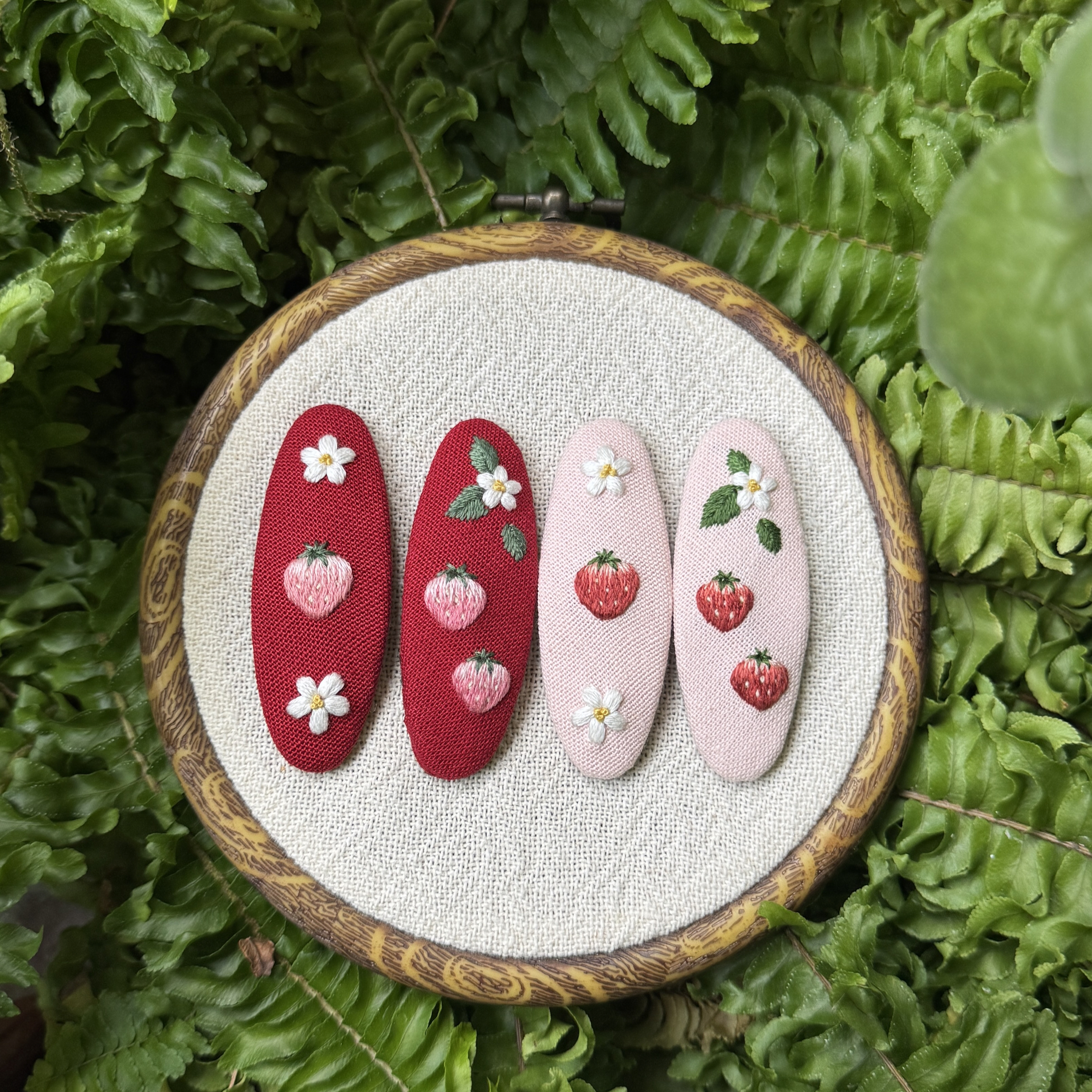 手工刺繡 草莓髮夾
