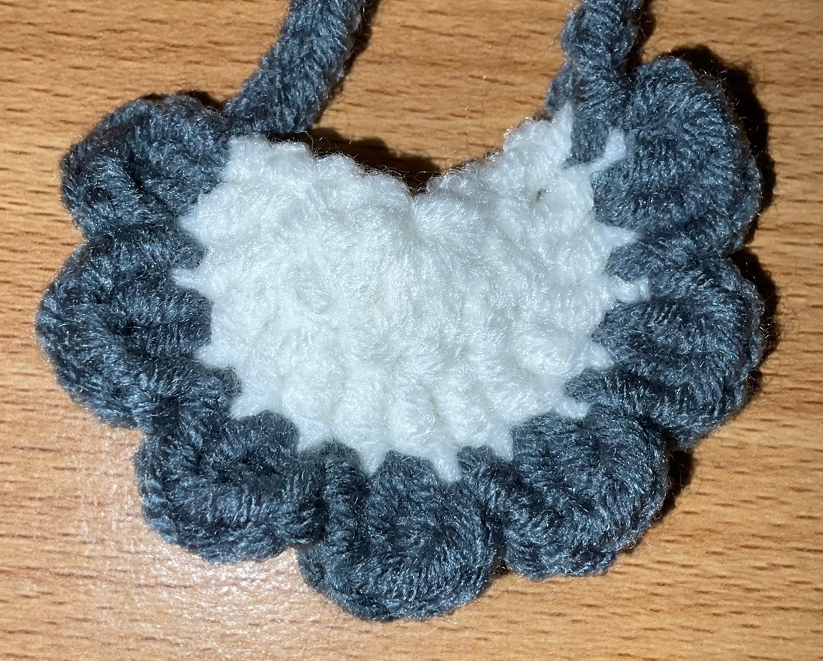 OTO手作坊🐰深灰-白底口水巾、圍兜兜（10~15cm娃）