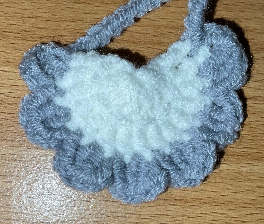 OTO手作坊🐰淺灰-白邊口水巾、圍兜兜（10~15cm娃）