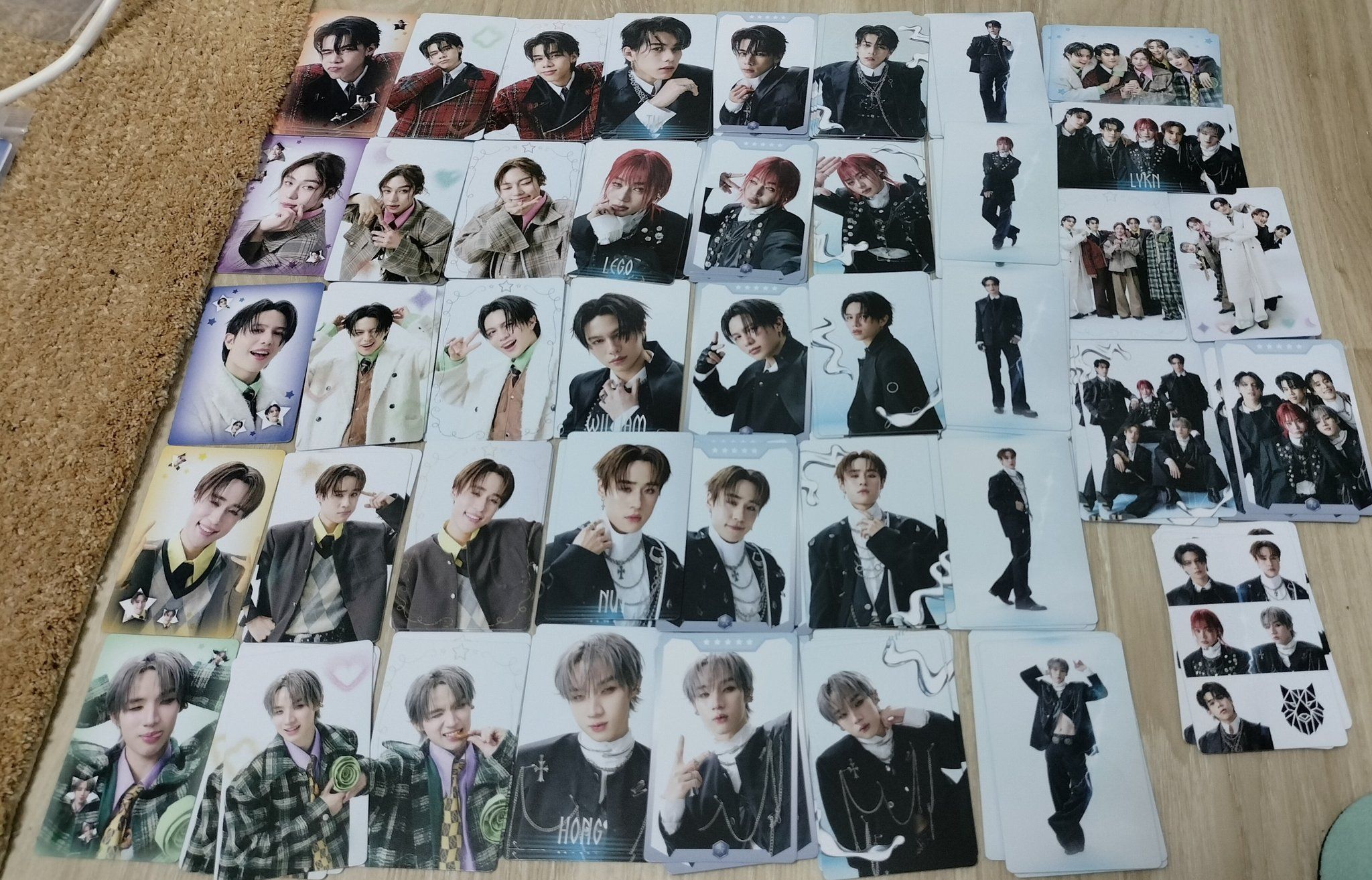 LYKN演唱會隨機小卡成套區