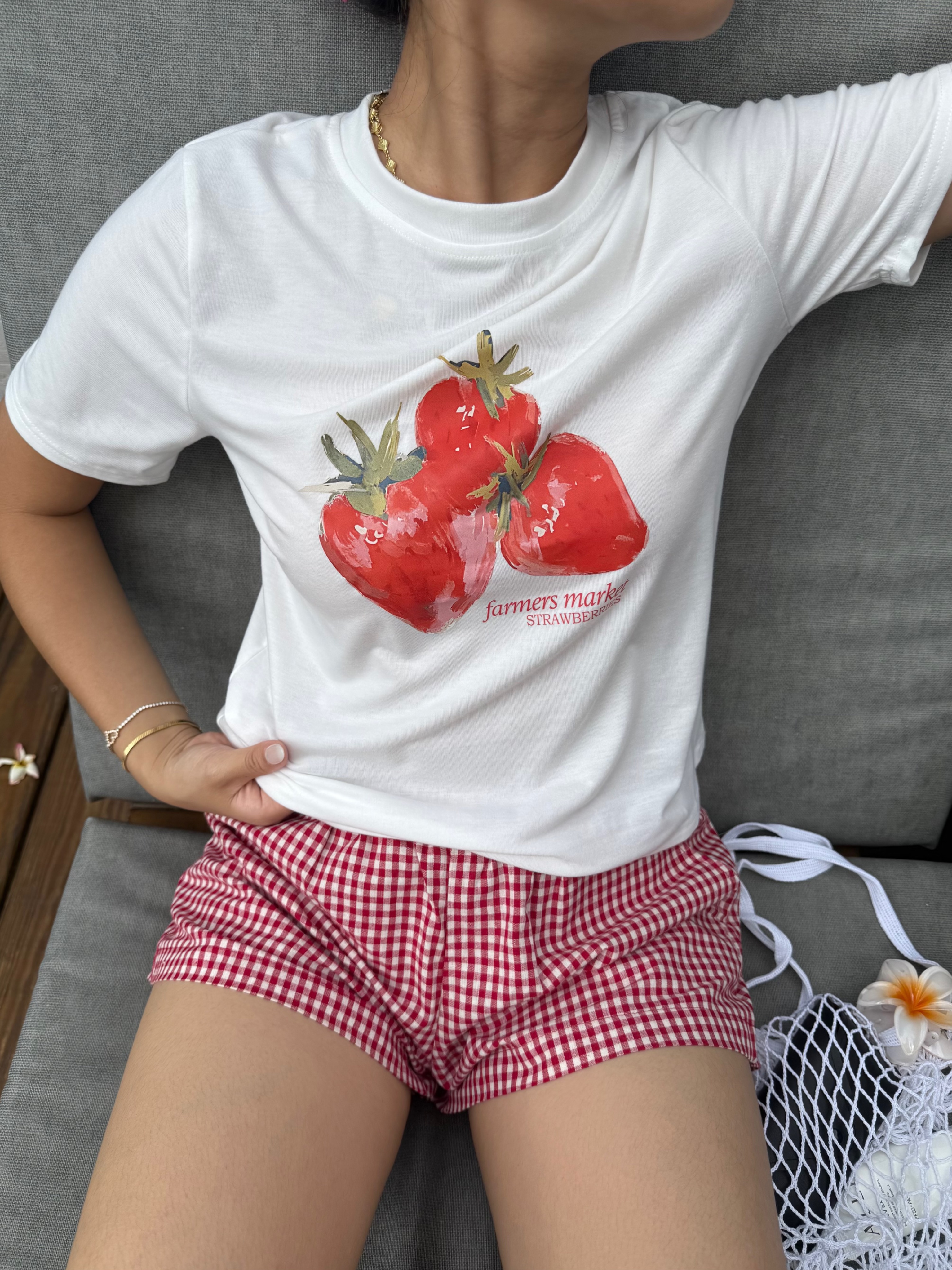 要來一件水果T的吧🧺🍓 美式草莓印花 棉質 短袖上衣