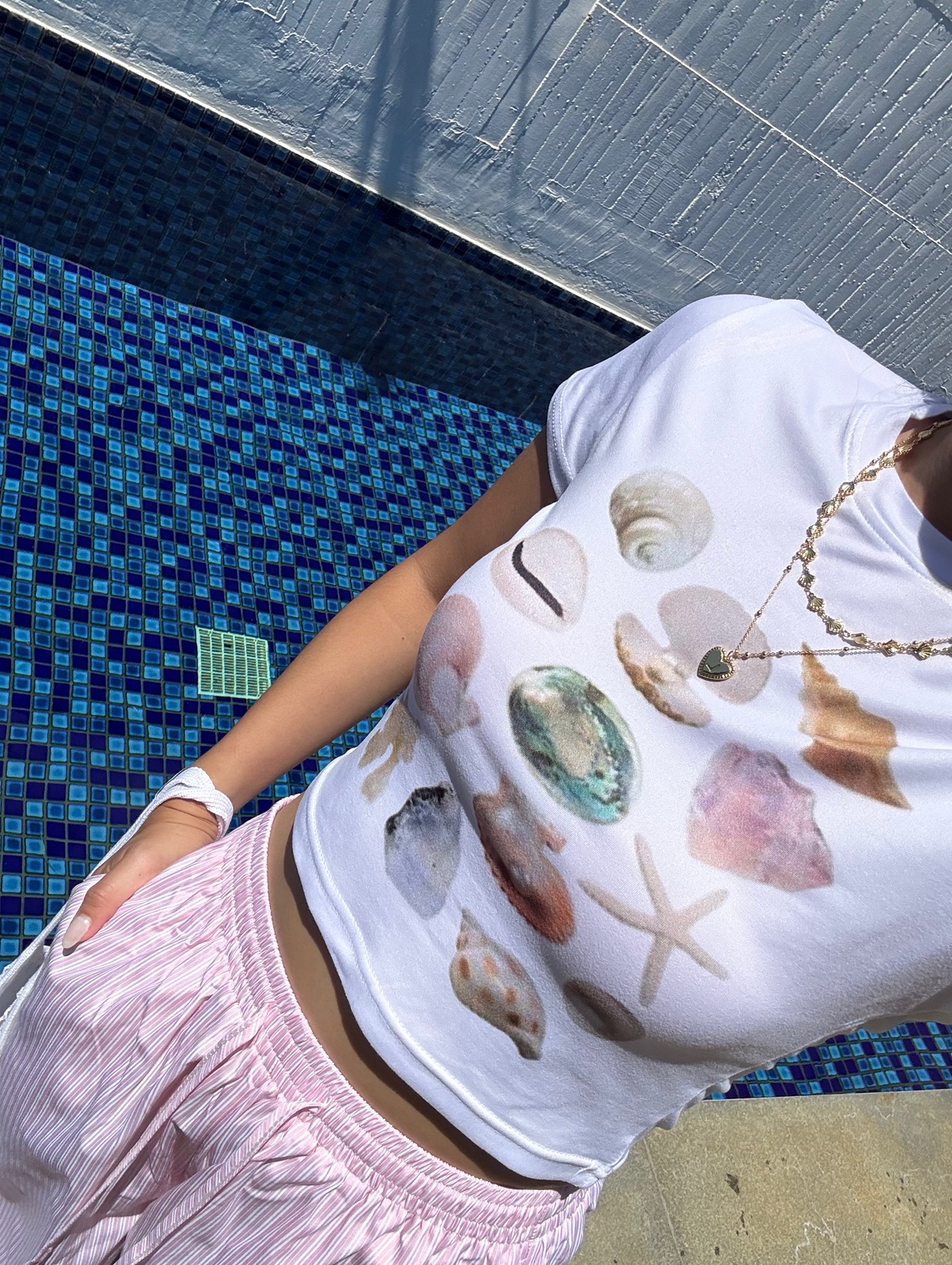 太Q seashell🐚 歐美休閒 海灘度假貝殼短版上衣