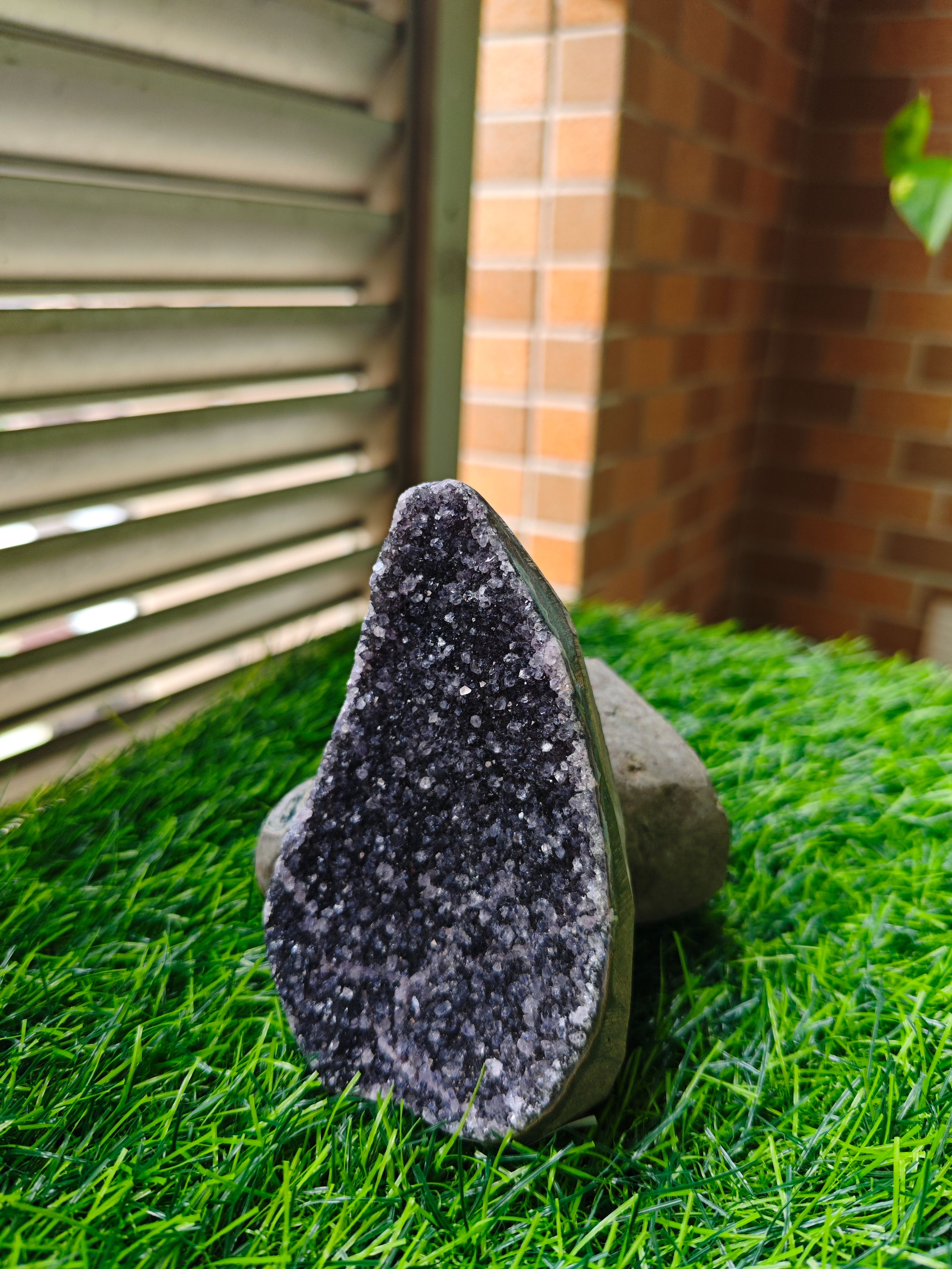 烏拉圭爆閃黑紫滿天星晶簇