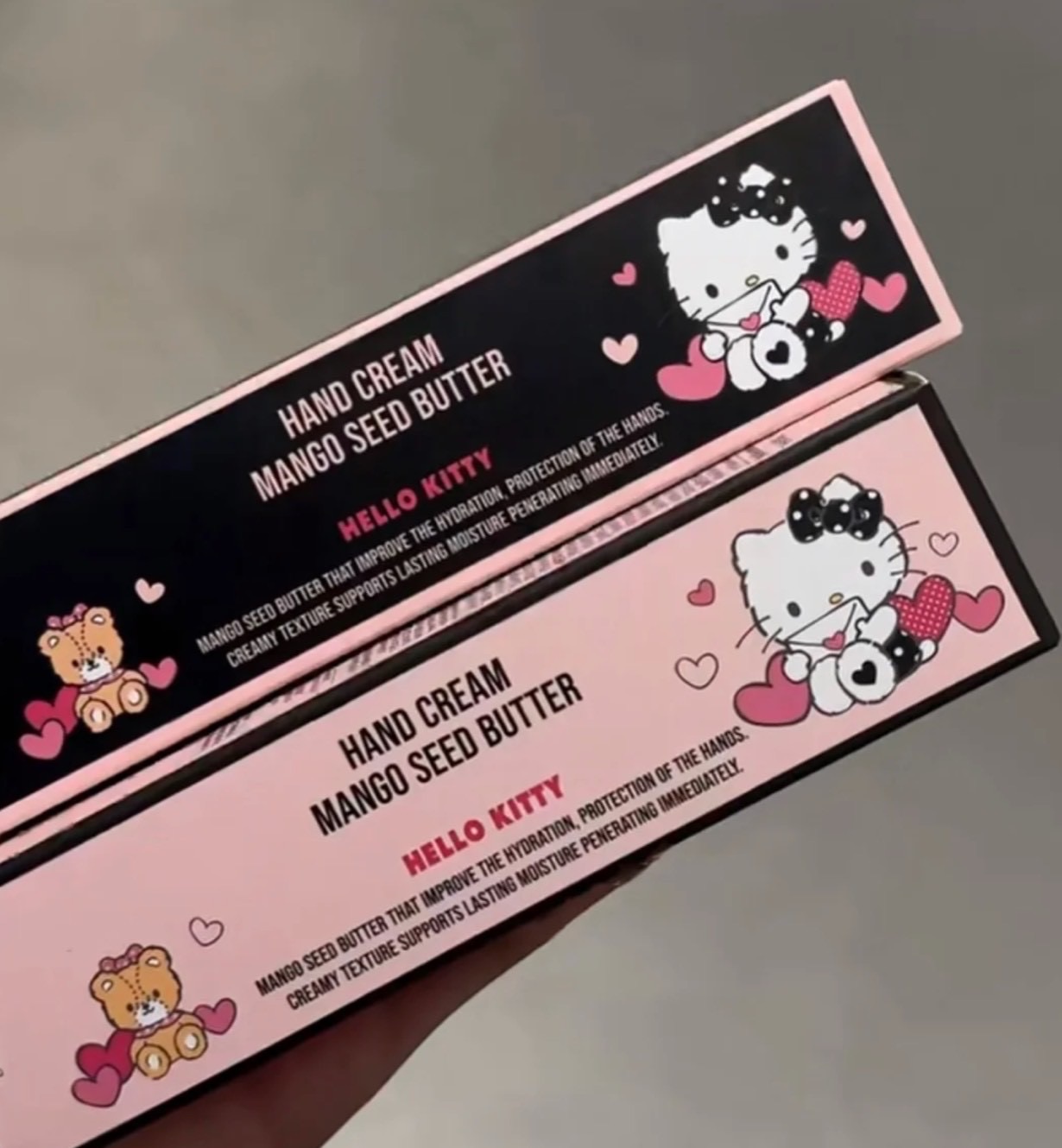 Hetras x Hello kitty 護手霜    粉色🩷莓果奶油香  黑色🖤飯店木質香