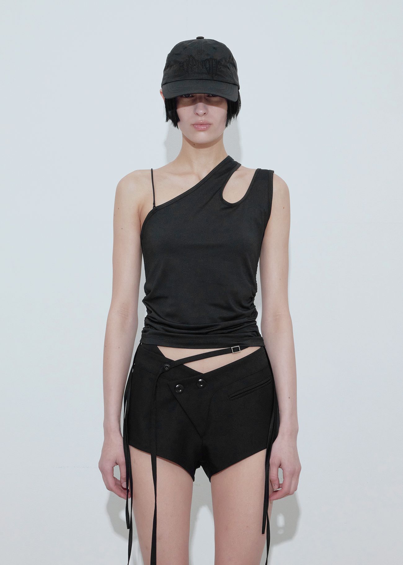 CURVED SHOULDER TOP