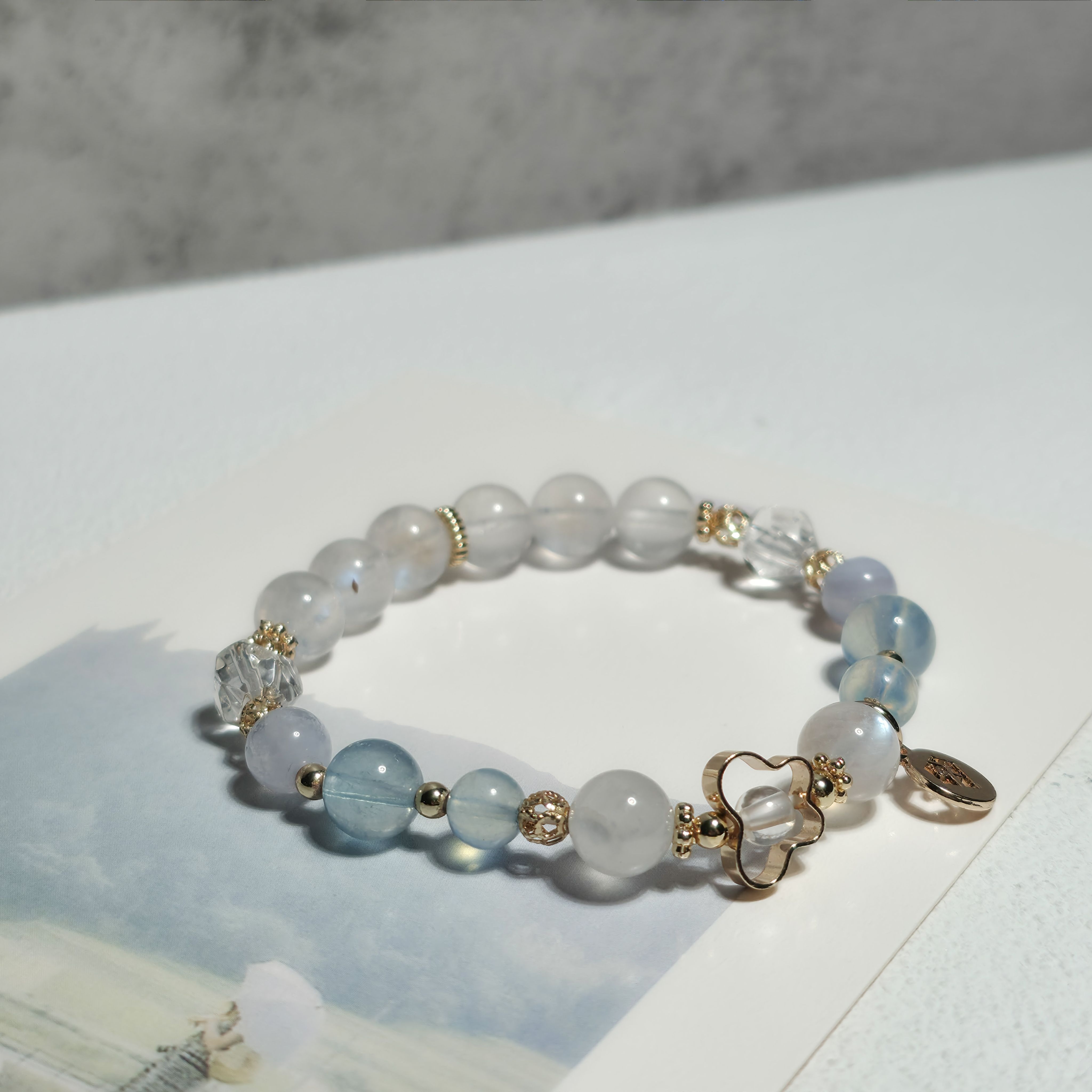 【靈魂之旅】   白水晶 / 藍月光石/ 海藍寶 / 藍紋瑪瑙