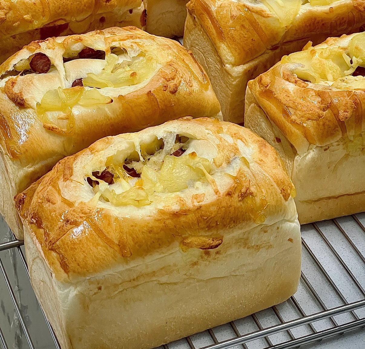 薯泥德腸爆餡吐司