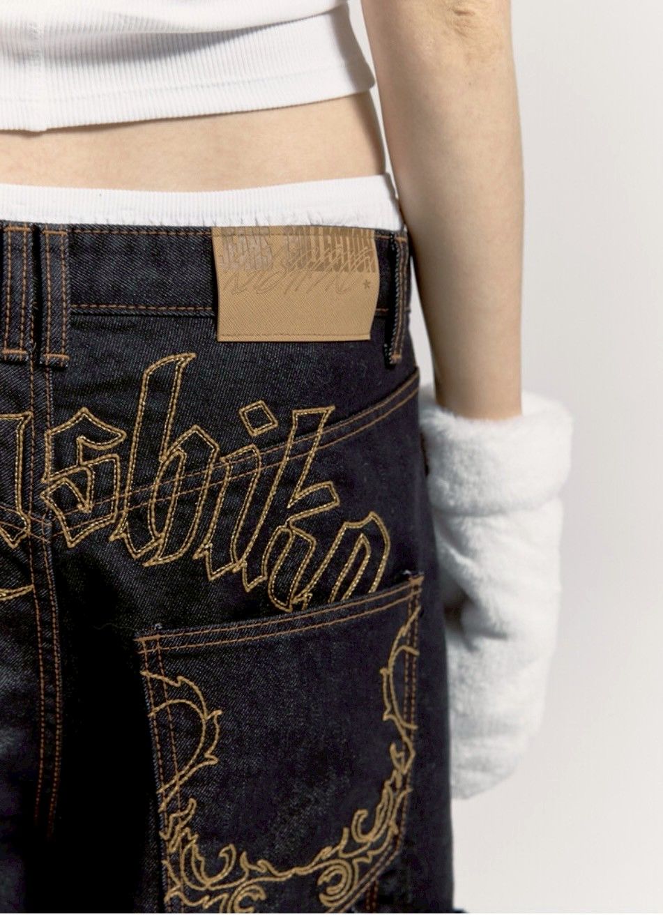 Embroied Nonfade Denim Pants（兩色）