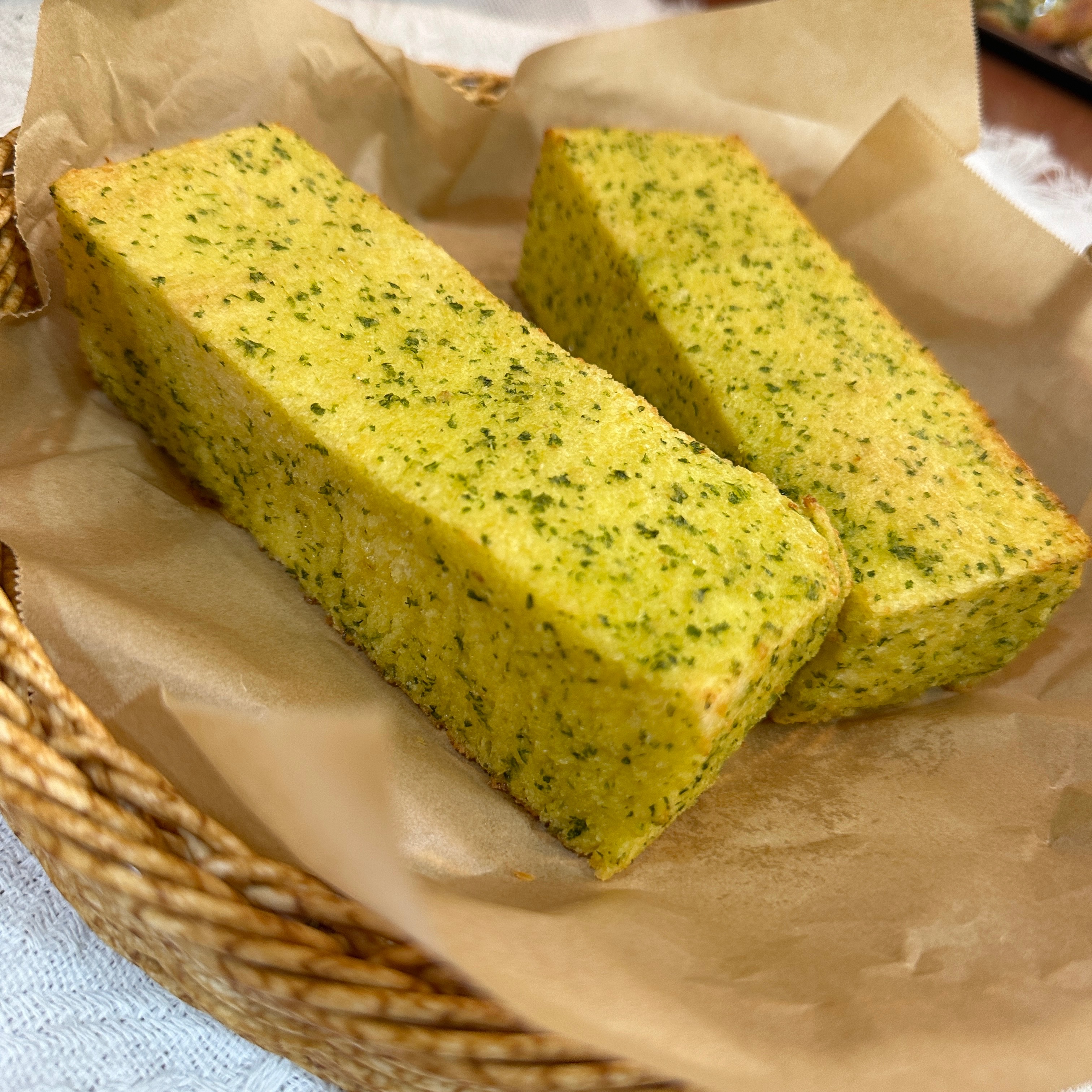 冷凍才有的香噴噴香蒜條～