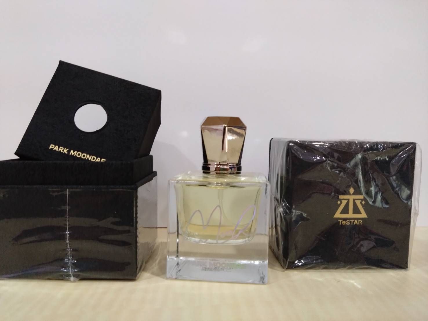 【本商品需購買滿500方可加購】出道死 官方 朴炆旲角色香水  50ml