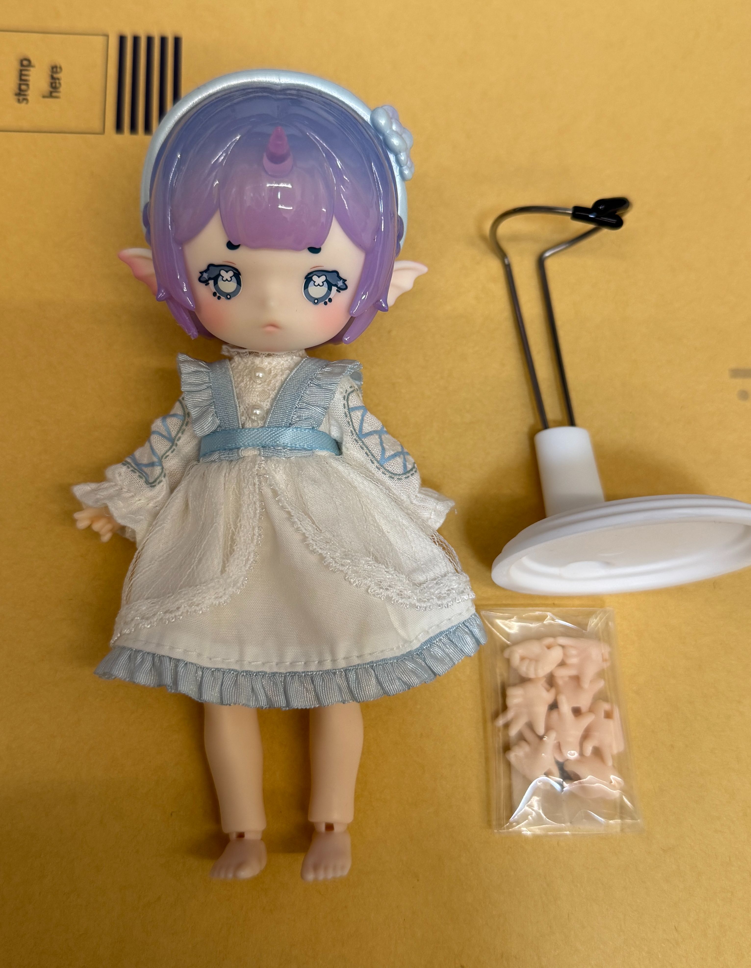 潘妮頭＋糖娜素體＋衣服＋立架