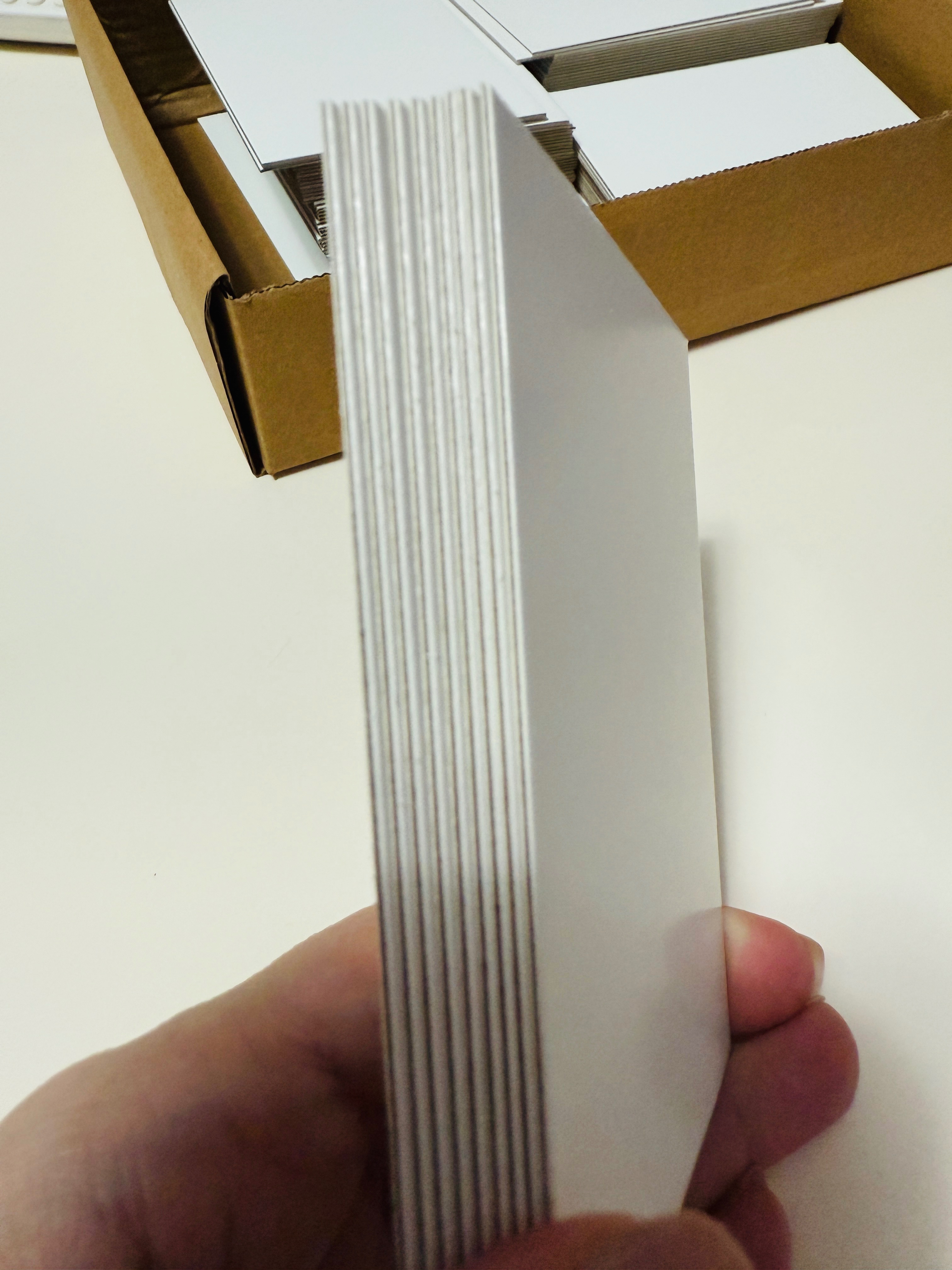 白色硬紙卡10.5*7.4cm