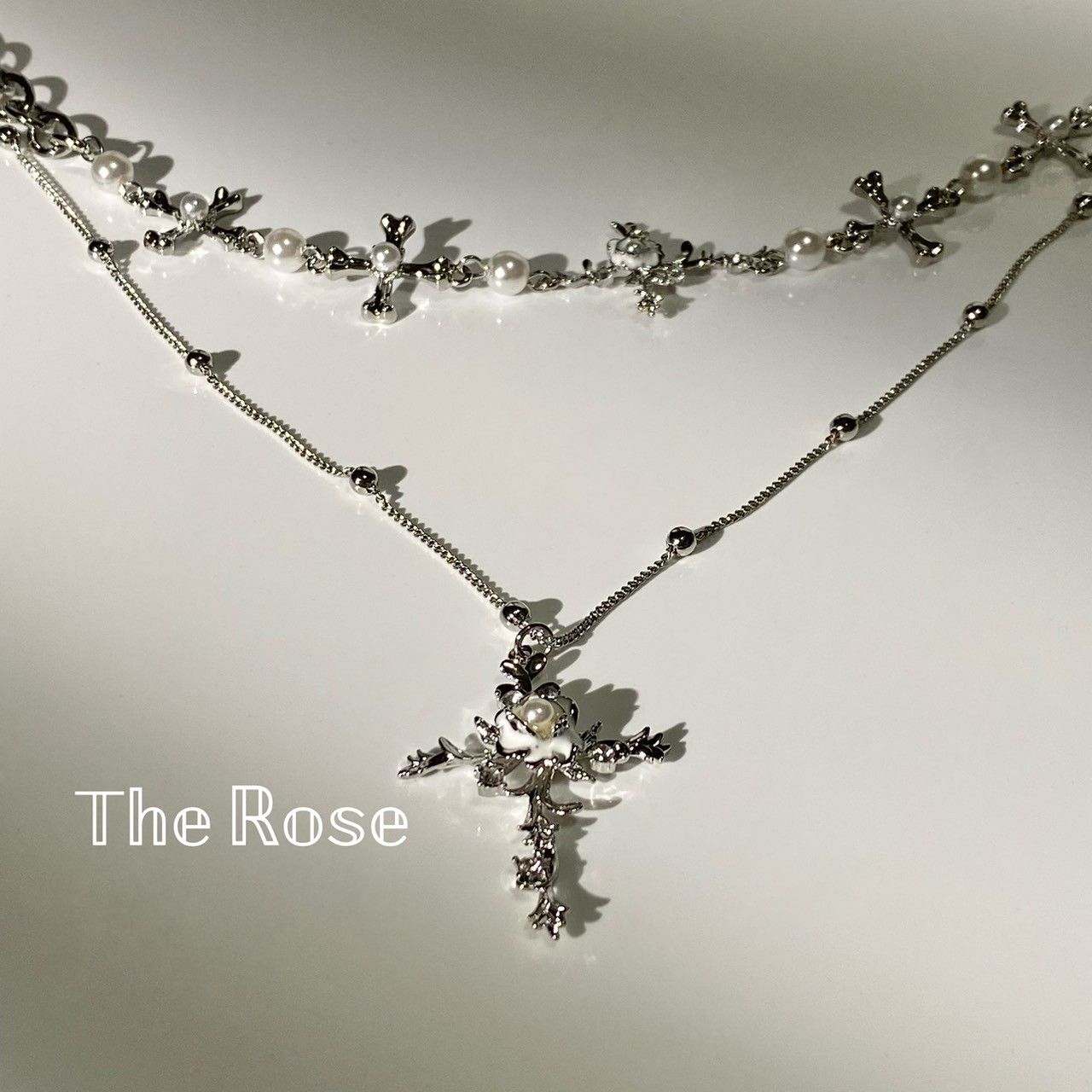 『聖潔』項鍊 輕奢重工款潔白玫瑰十字架合金鎖骨鏈 多層次項鍊 貴氣感N0050