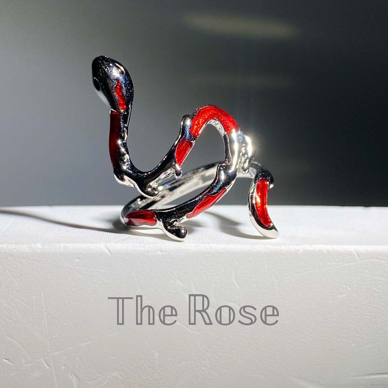 『權勢』戒指 小眾個性紅靈蛇滴釉開口戒指 紅眼蛇戒指  R0047 實拍賣家