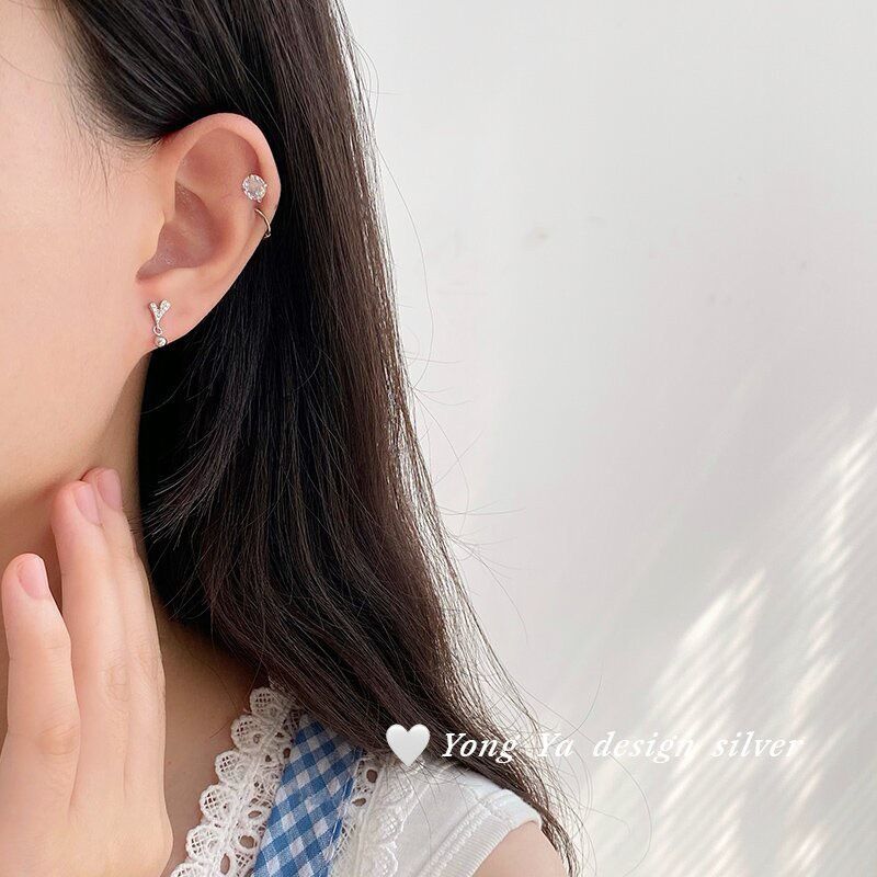 韓系不對稱愛心耳環（預購）