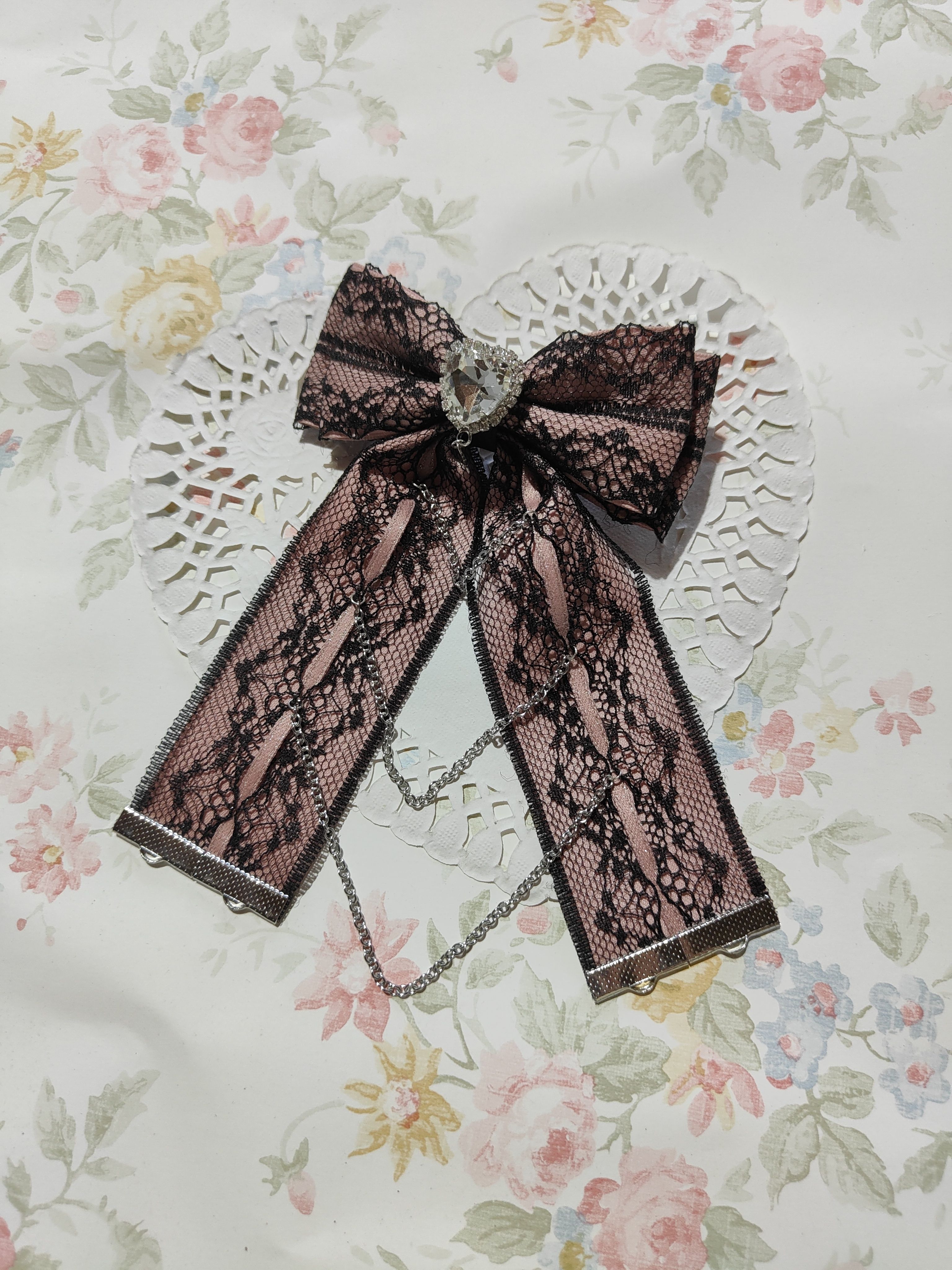 ［地雷系］蕾絲蝴蝶結鏈條領結別針