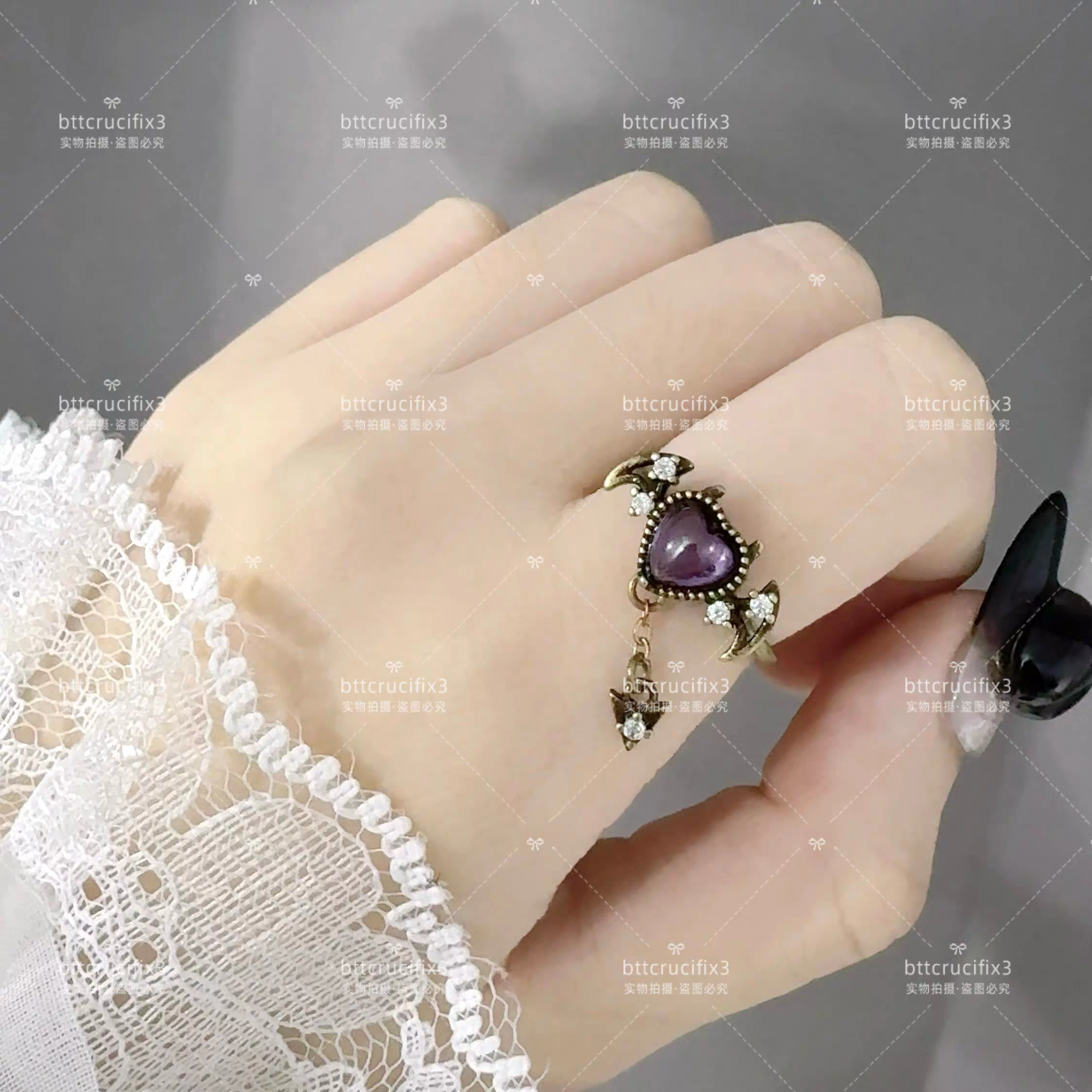 惡魔之心鏤空愛心戒指全新未拆封 合金材質