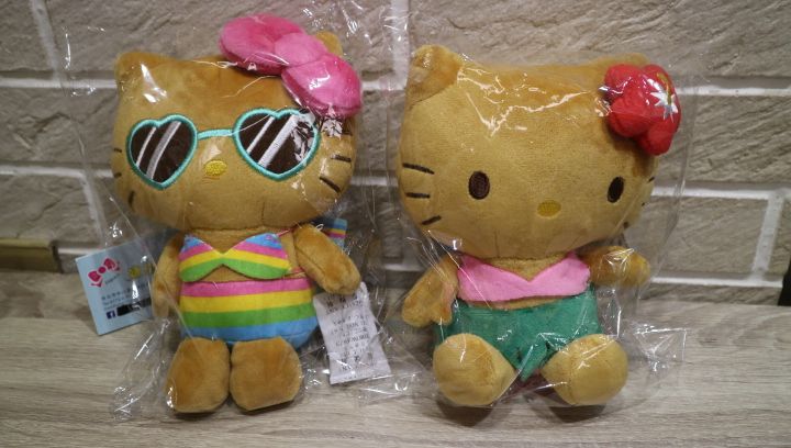 Sanrio 日燒KITTY夏威夷風玩偶
