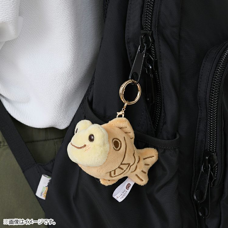 pickles the frog 泡菜蛙（復古咖啡廳系列）銅鑼燒登山扣吊飾