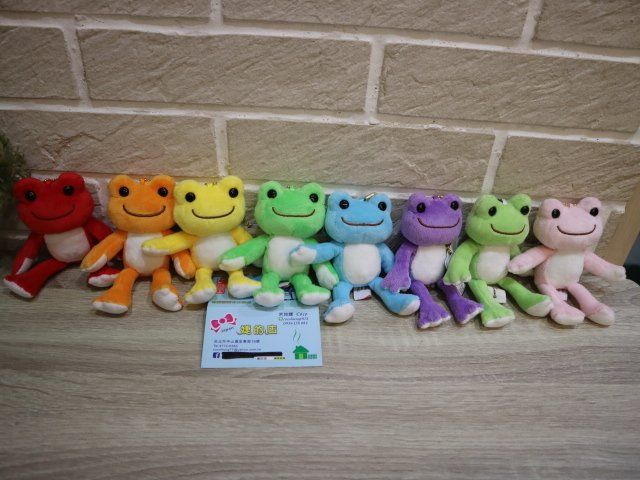 2023再版pickles the frog彩色青蛙吊飾（約13cm）