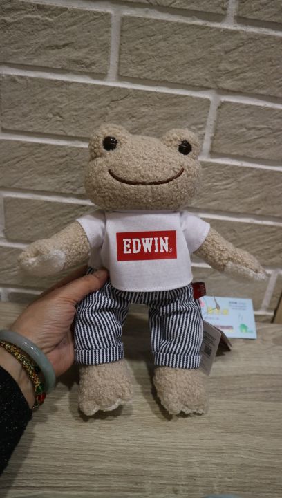 2025 pickles the frog＆EDWIN聯名青蛙玩偶 泡菜蛙