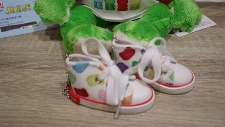 pickles the frog青蛙泡菜蛙 微笑軟糖布鞋 吊飾（不含青蛙玩偶）