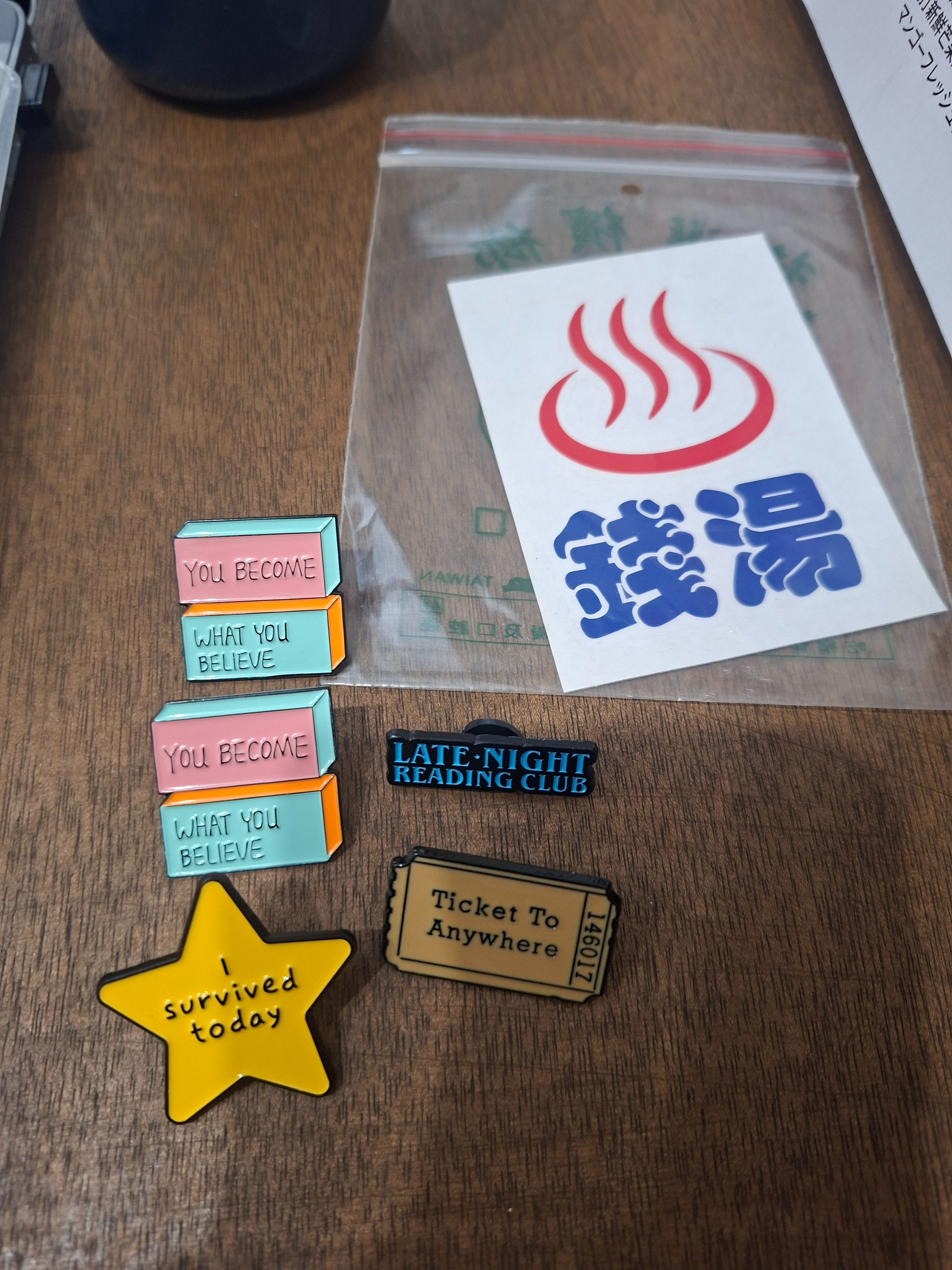 貼紙跟胸章
