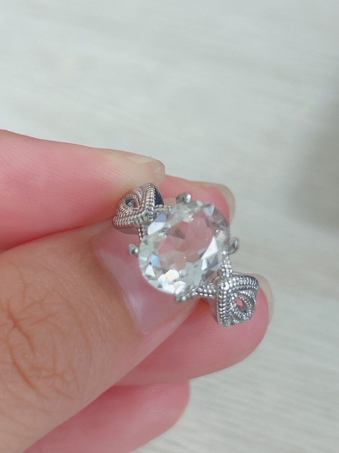 鏡心之環 ‧ 白水晶切面戒