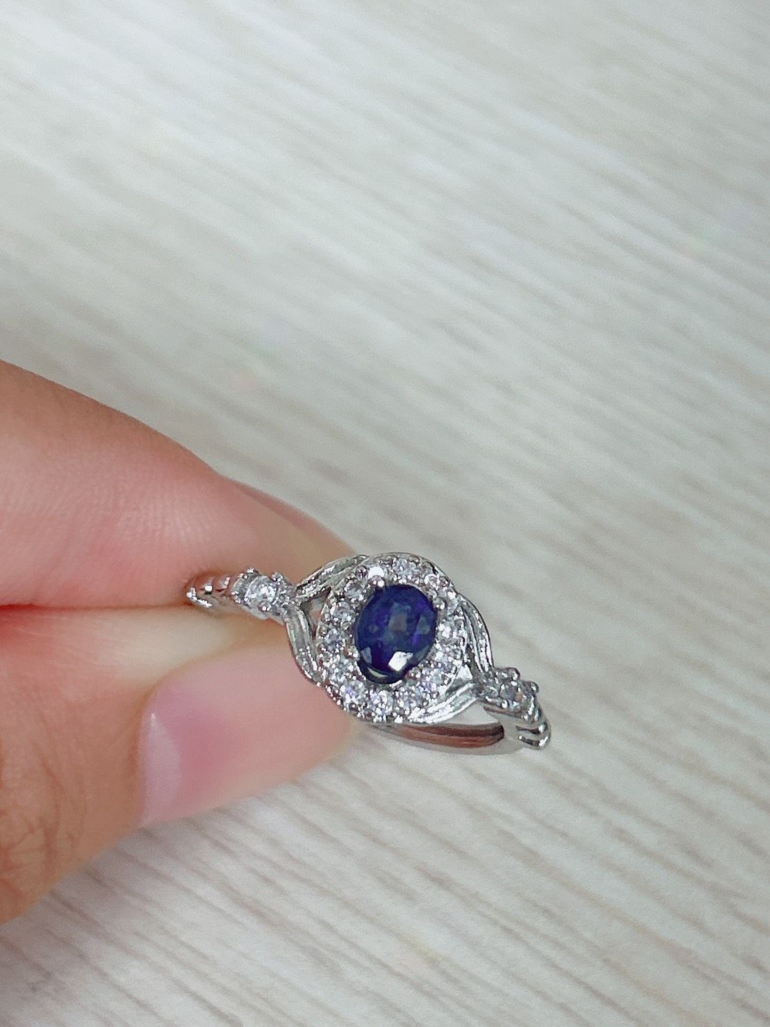 深語之眼‧ 藍寶石銀雕戒