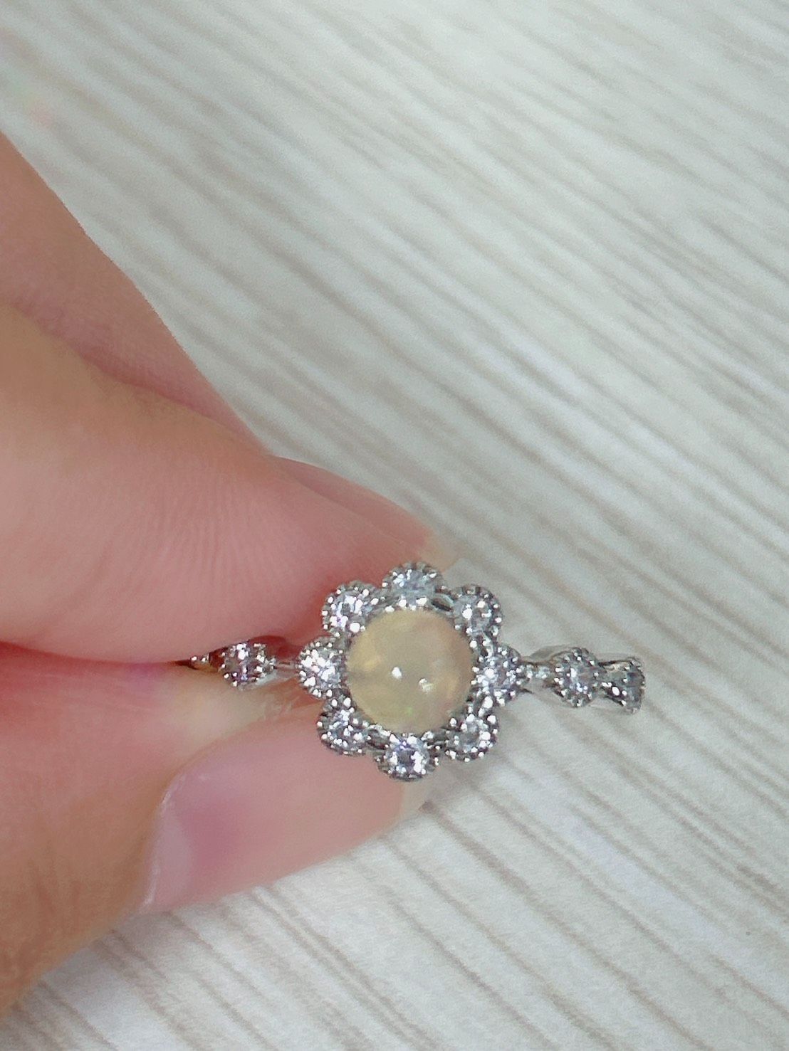 夢語花苞・蛋白石戒指