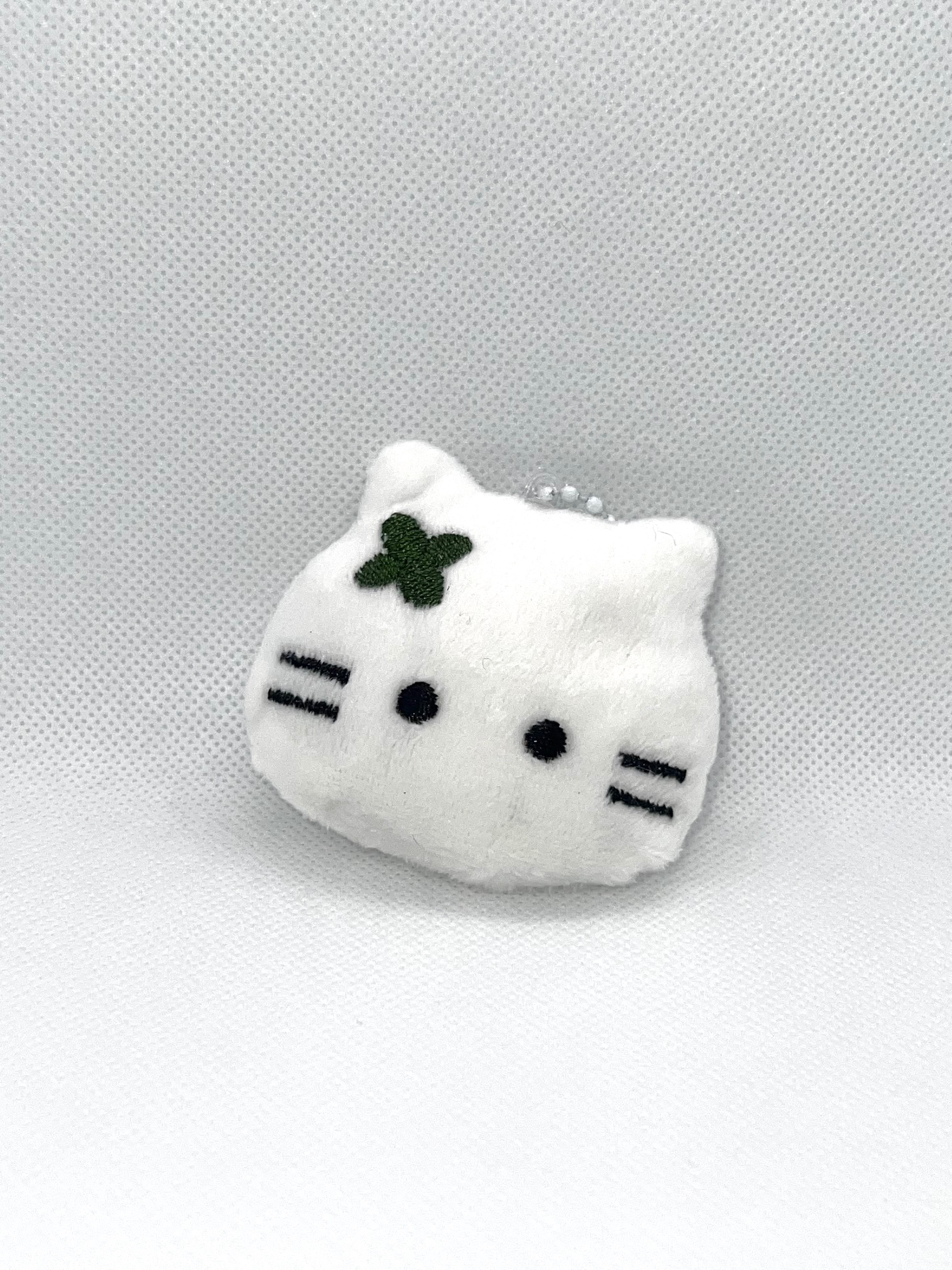 可愛小白貓