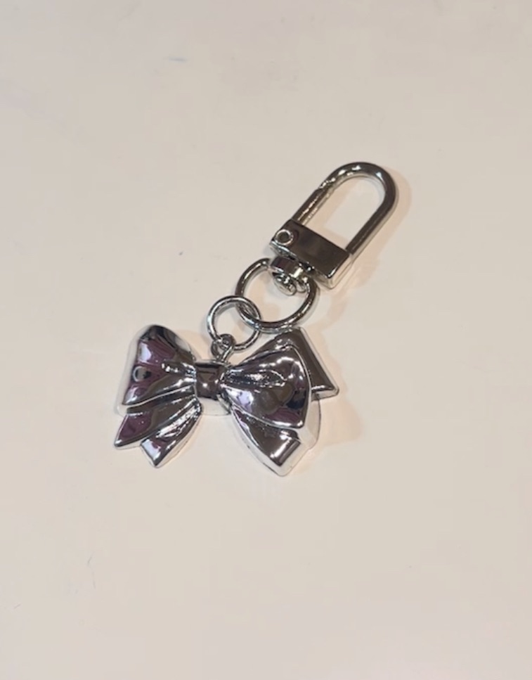 銀色蝴蝶結🎀🩶