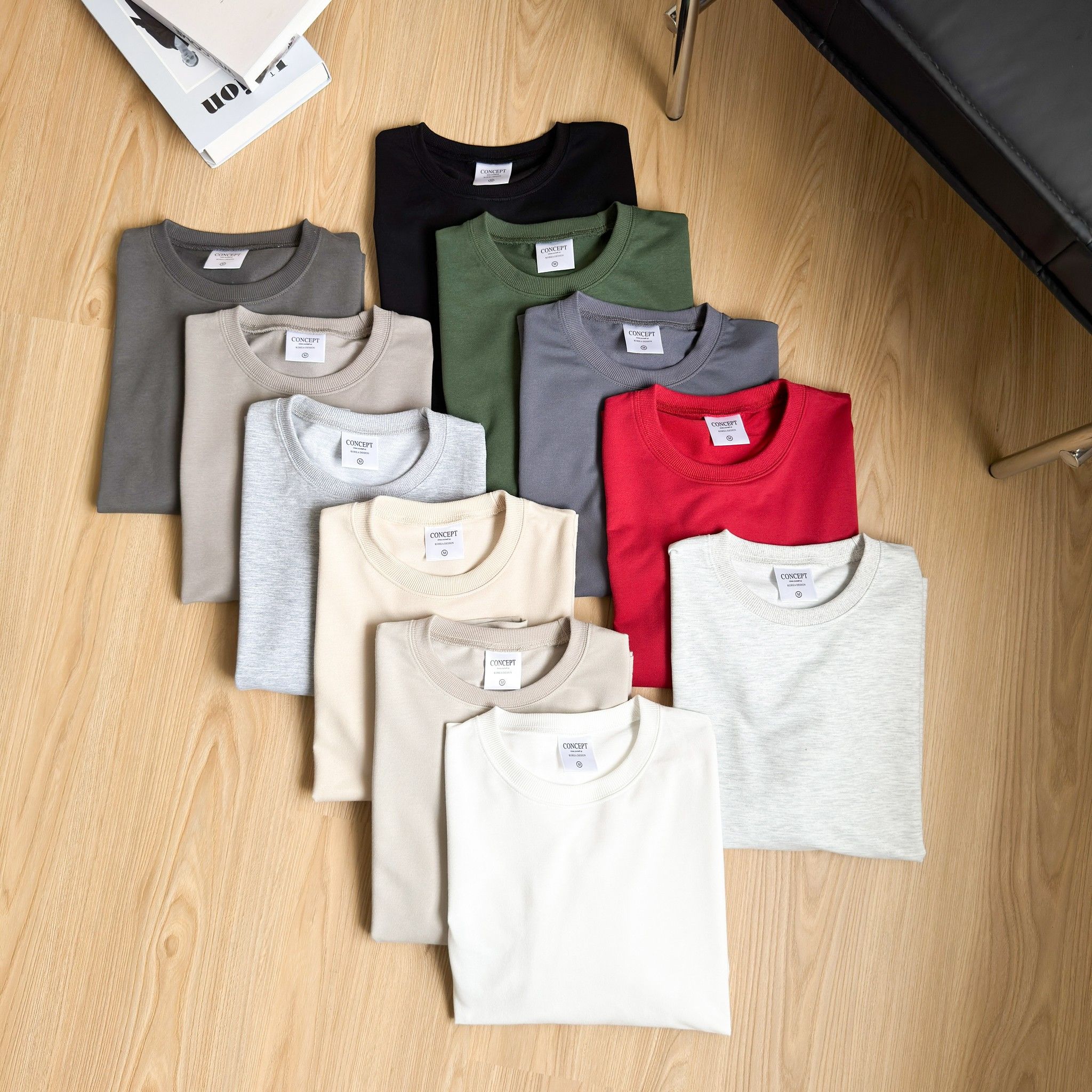 【韓國細絨布】寬短版型素面短T 下單2件的務必自行備註送的那件您要的顏色尺寸