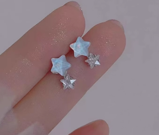『預購』雪白星雙星耳環