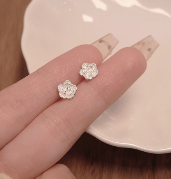 『預購』925純銀山茶花耳環