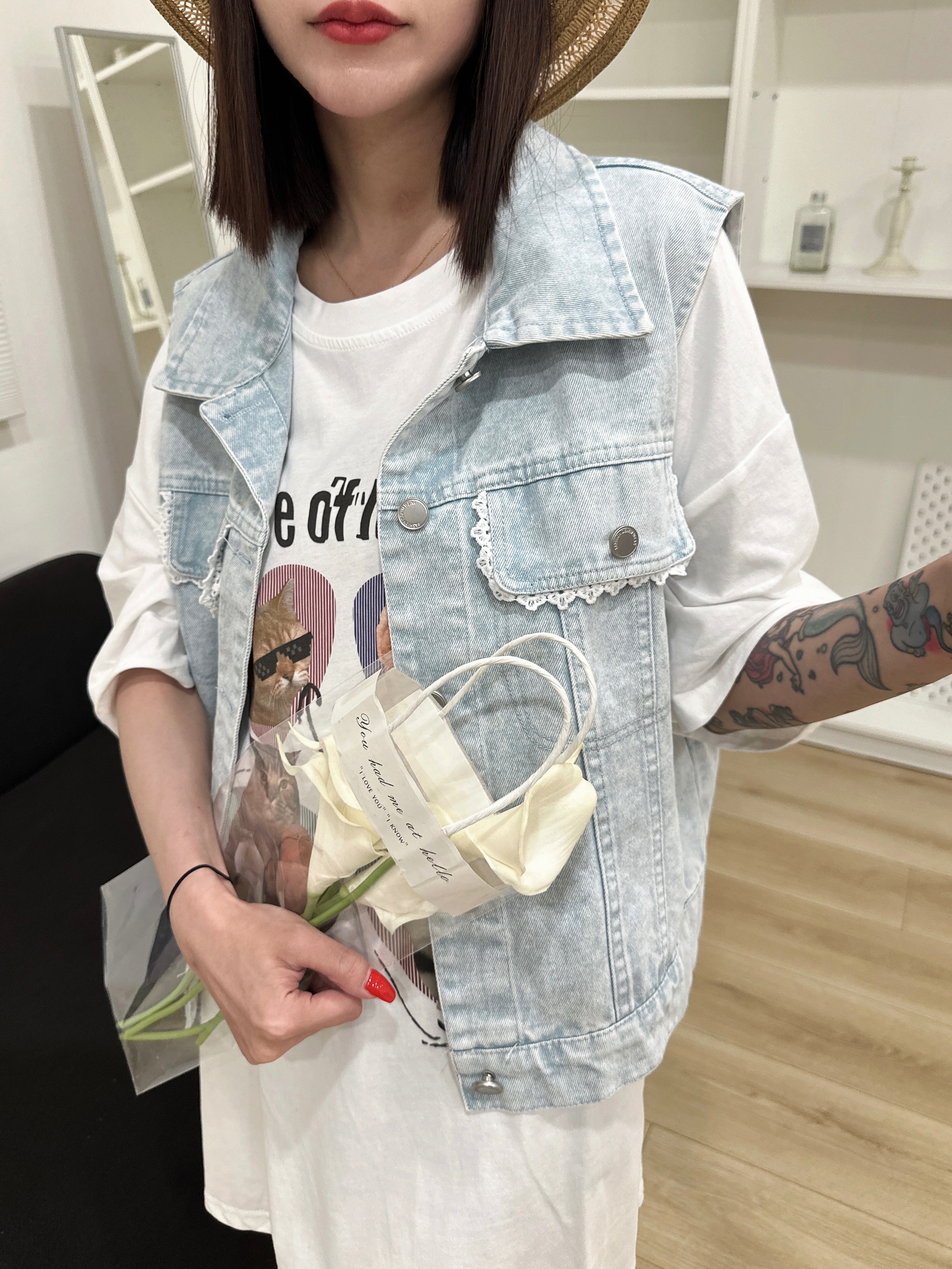 口袋緹花仿舊刷色牛仔背心