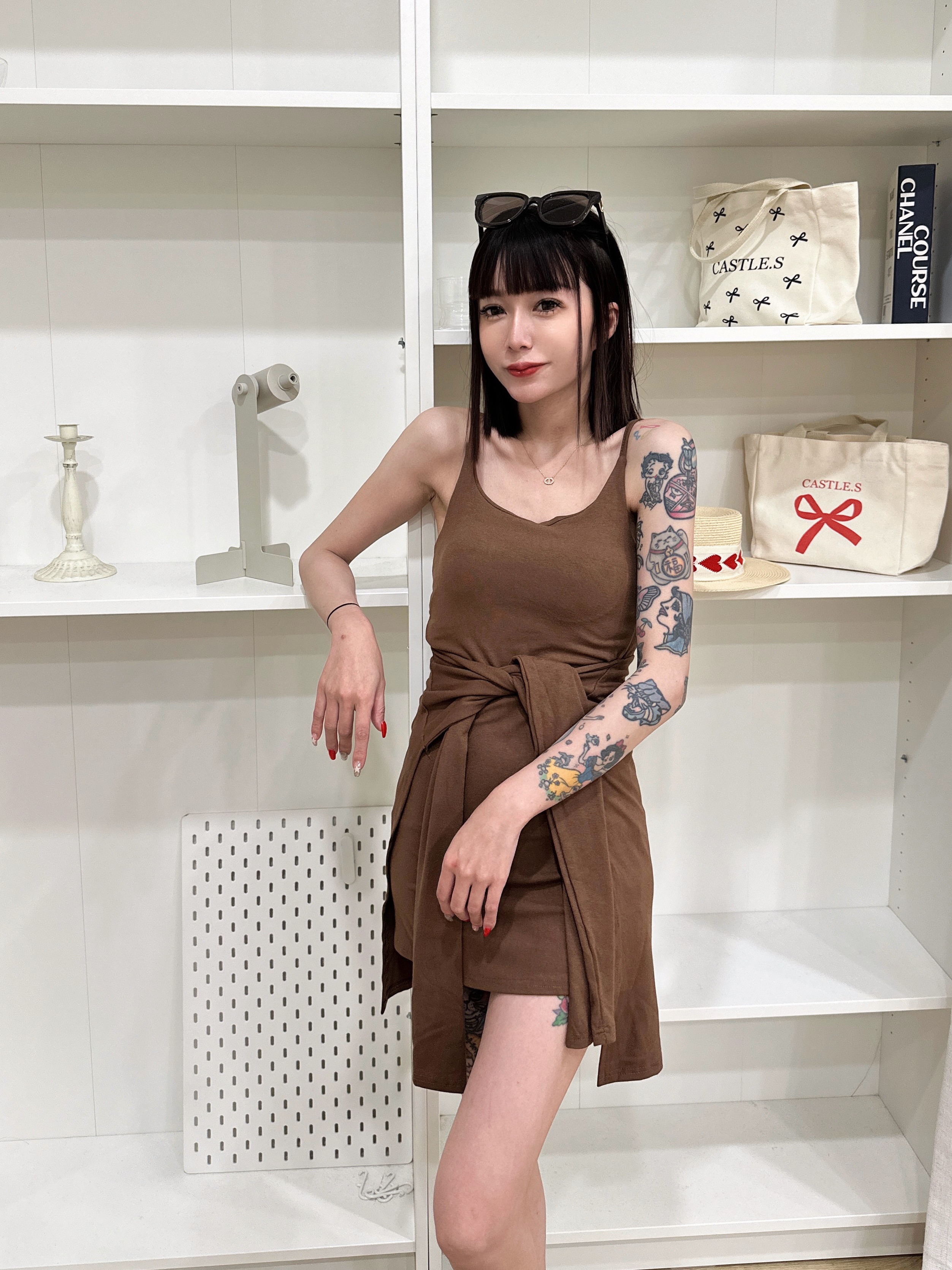 火辣辣含胸墊好身材顯瘦綁帶棉質洋裝