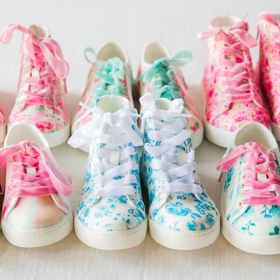 閏月送鞋 代表「高升」