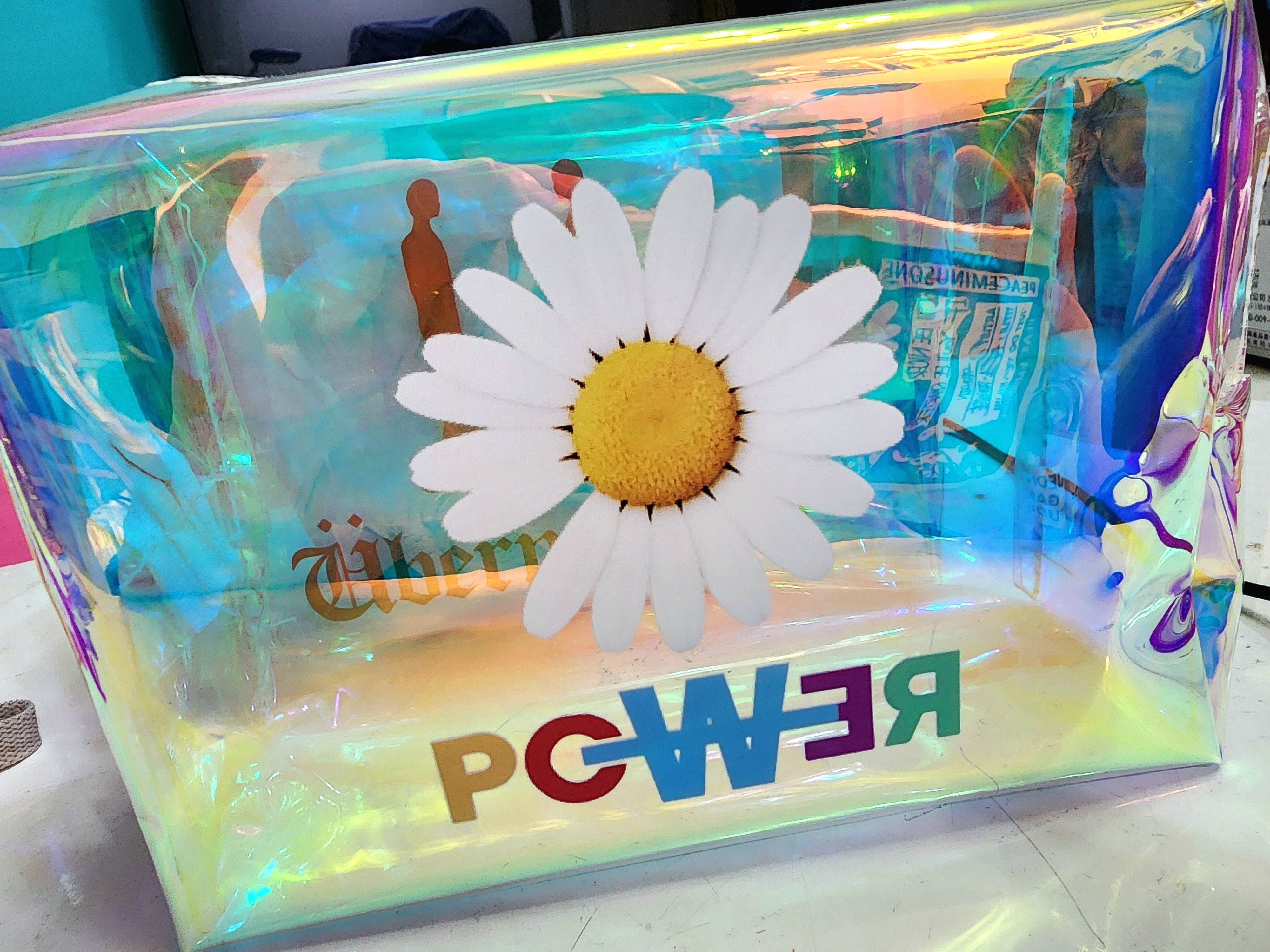 彩炫防水化粧包 （現貨）