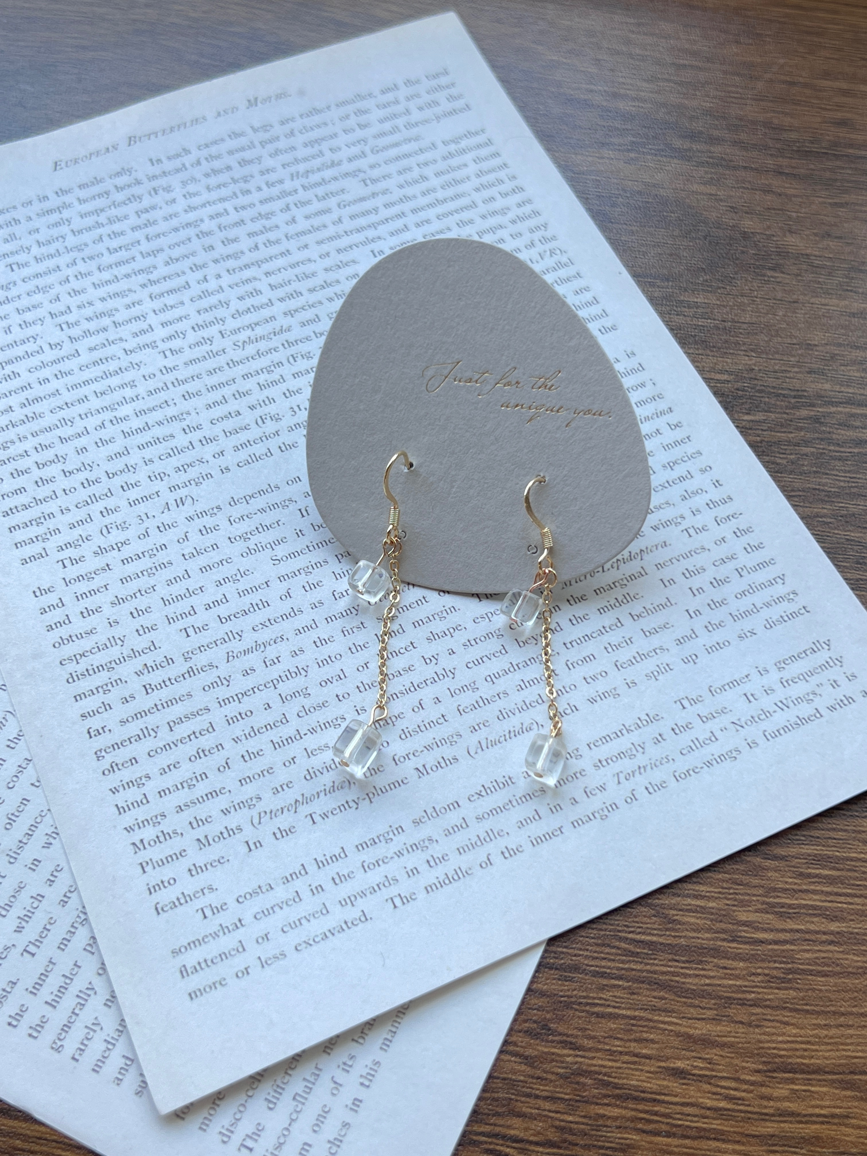 ℙ𝕦𝕗𝕗𝕤 ｜白水晶耳環｜ 淨化。平衡情緒。增加正能量