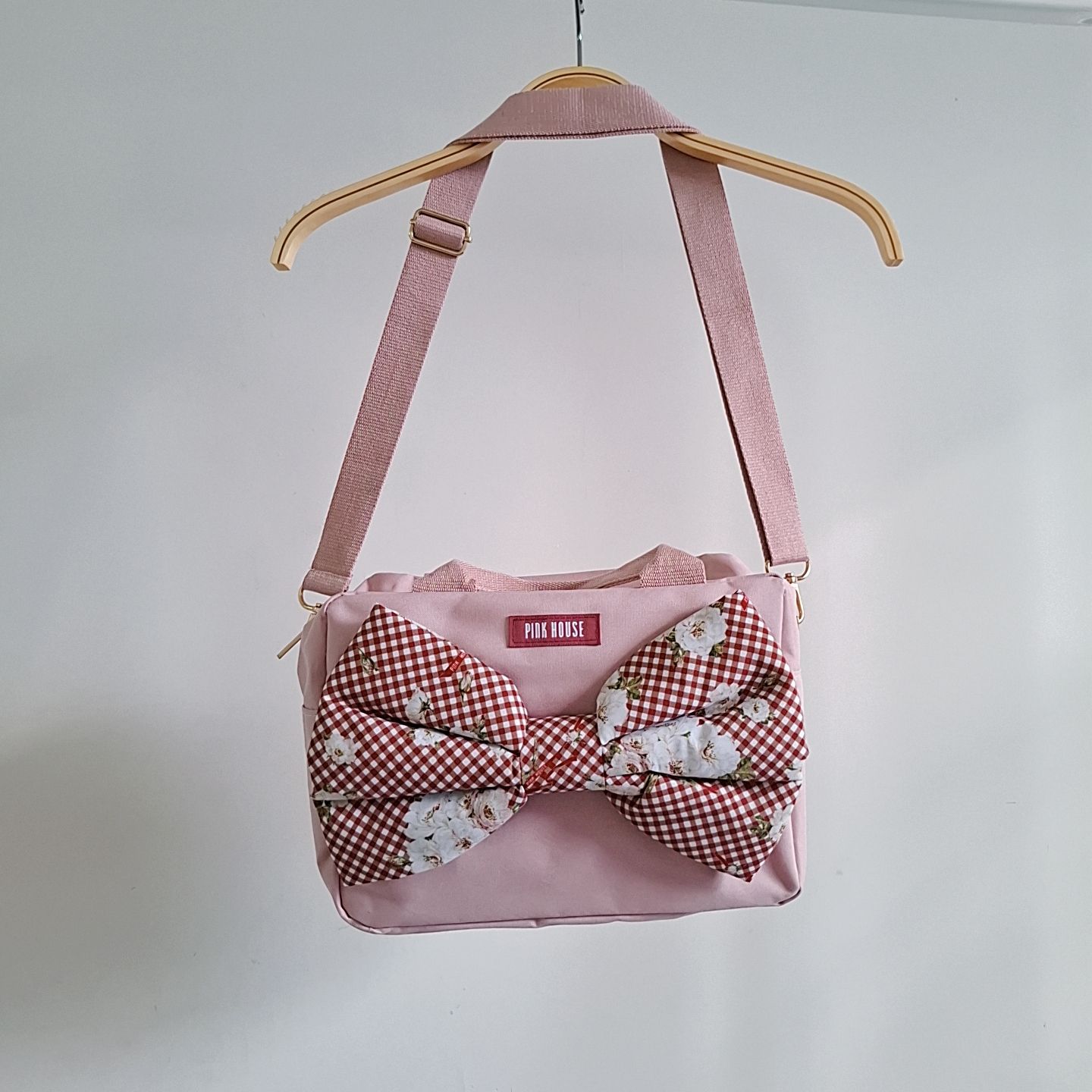 pink house	玫瑰蝴蝶結包