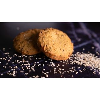 海鹽桃小酥  酥脆化口，越吃越香，喜歡鹹味餅乾的您絕不能錯過