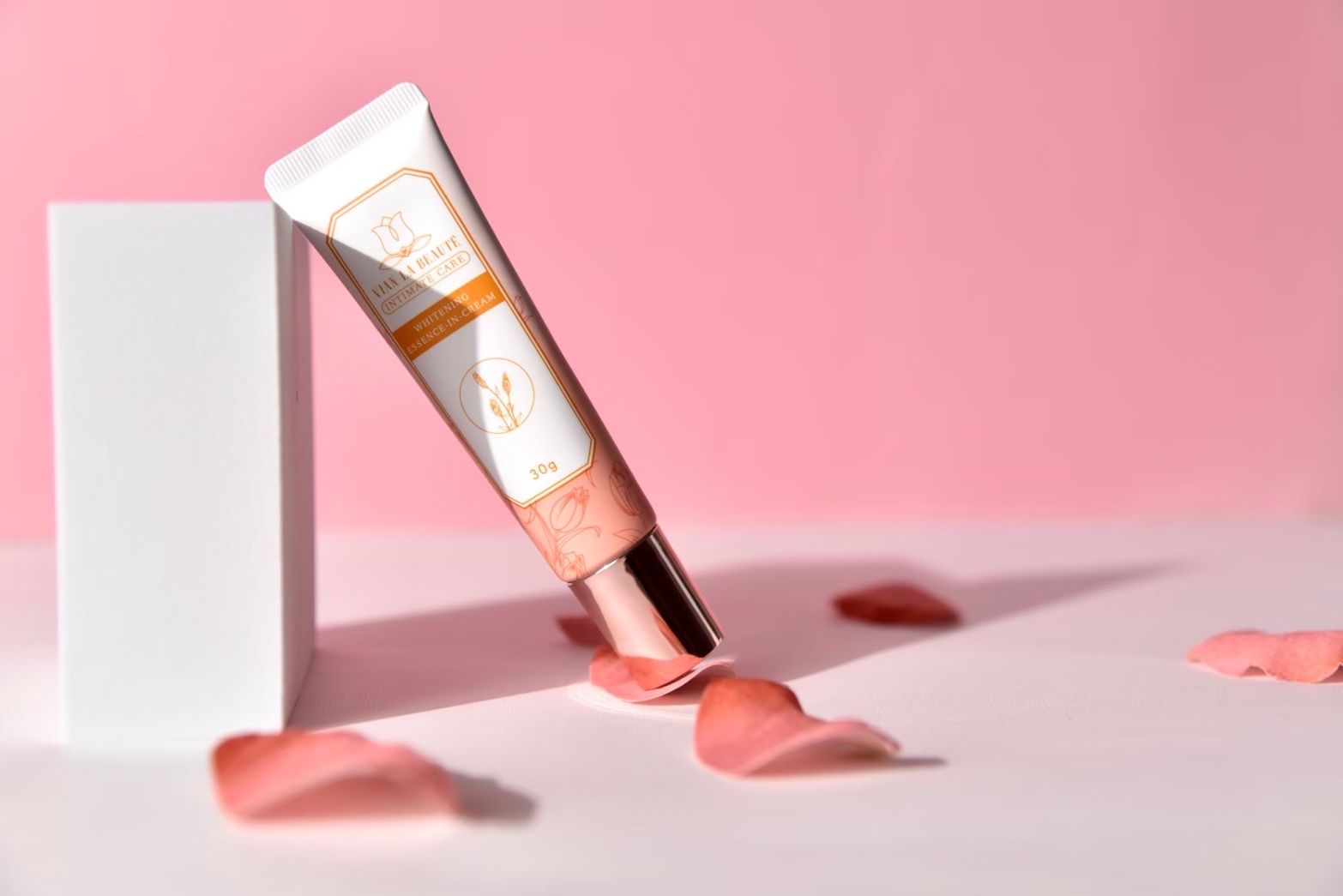 豐盈嫩白抗菌精華霜 30g